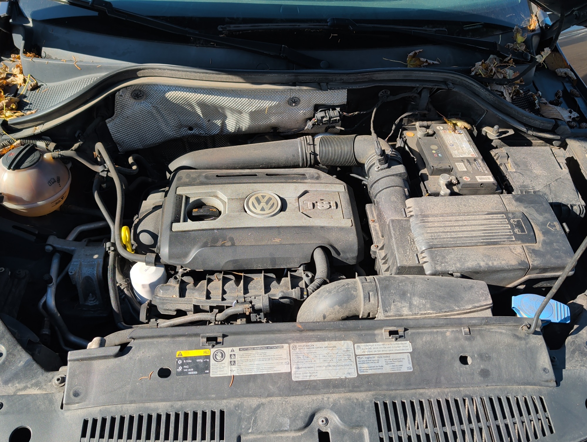 2014 volkswagen tiguan se-4motion with 167934 miles for sale near Elk River, Minnesota 106908_49_engine_bay.jpg