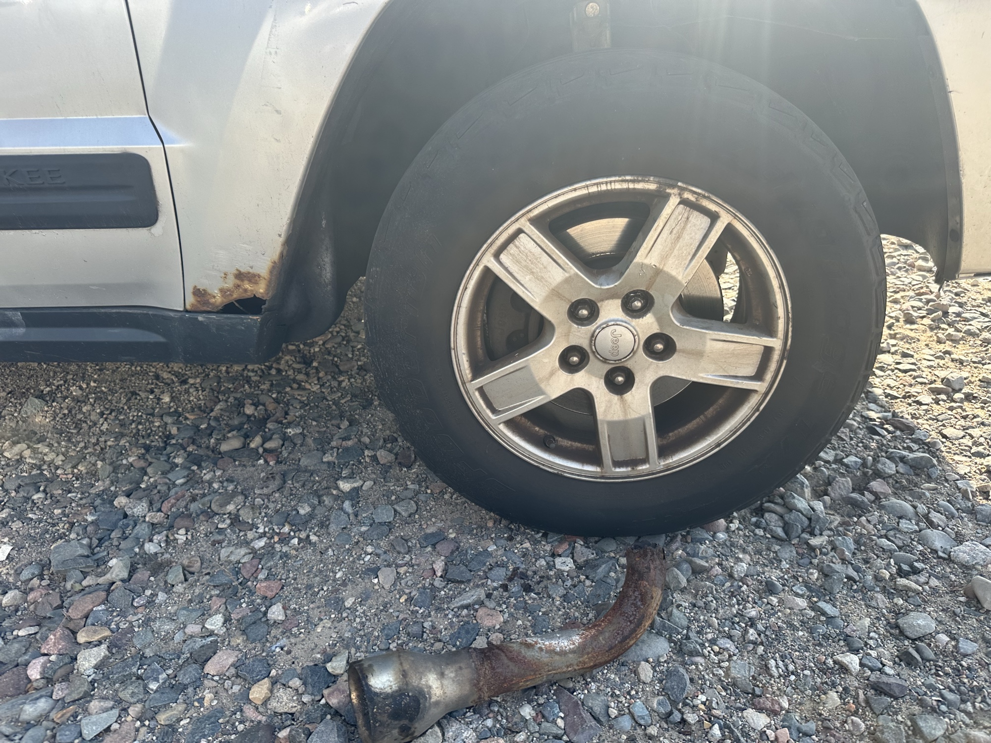 2005 jeep grand-cherokee laredo-4wd for sale near Elk River, Minnesota 106910_15_front_pass_wheel.jpg