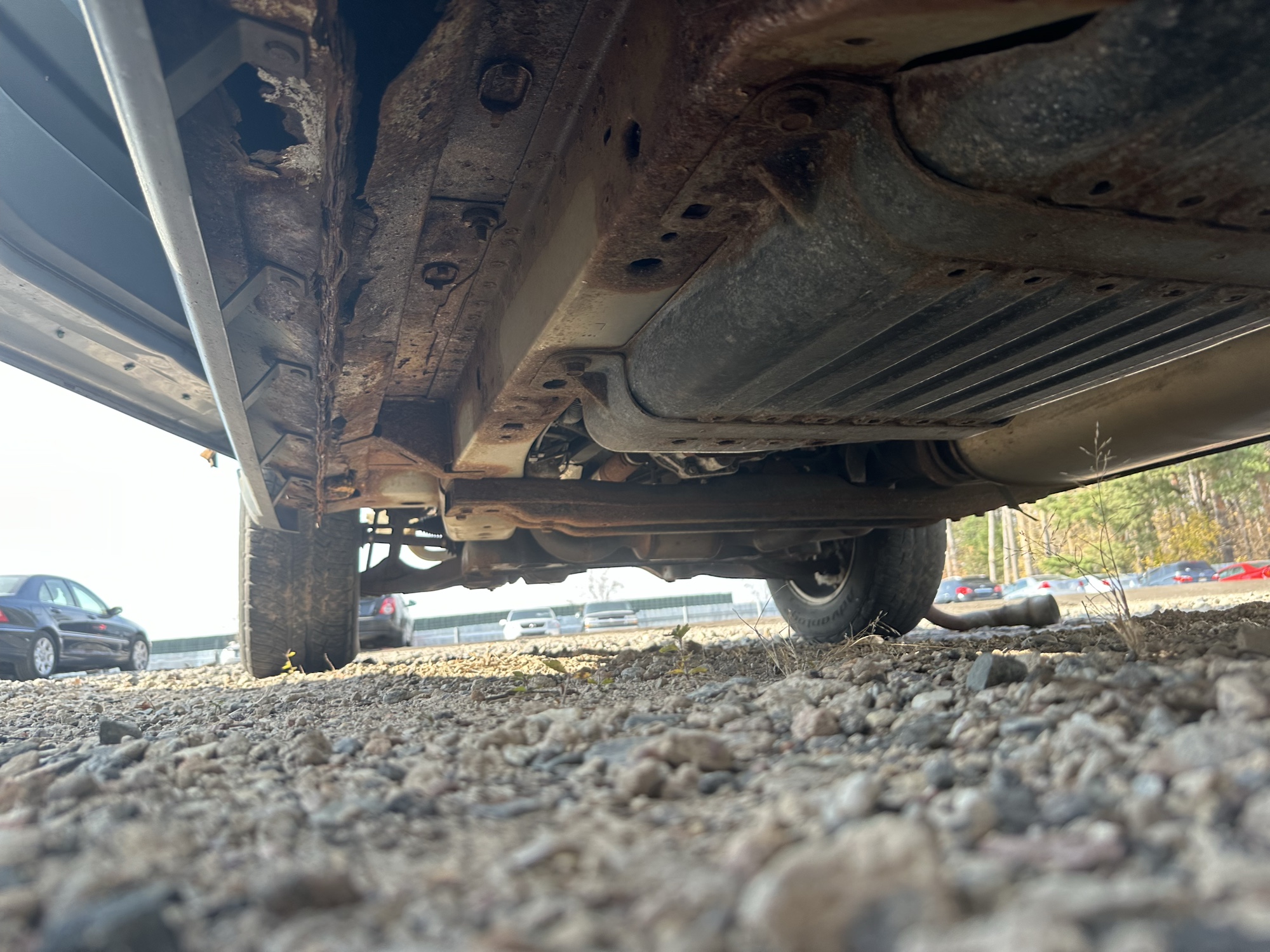 2005 jeep grand-cherokee laredo-4wd for sale near Elk River, Minnesota 106910_18_undercar_rear_drv.jpg