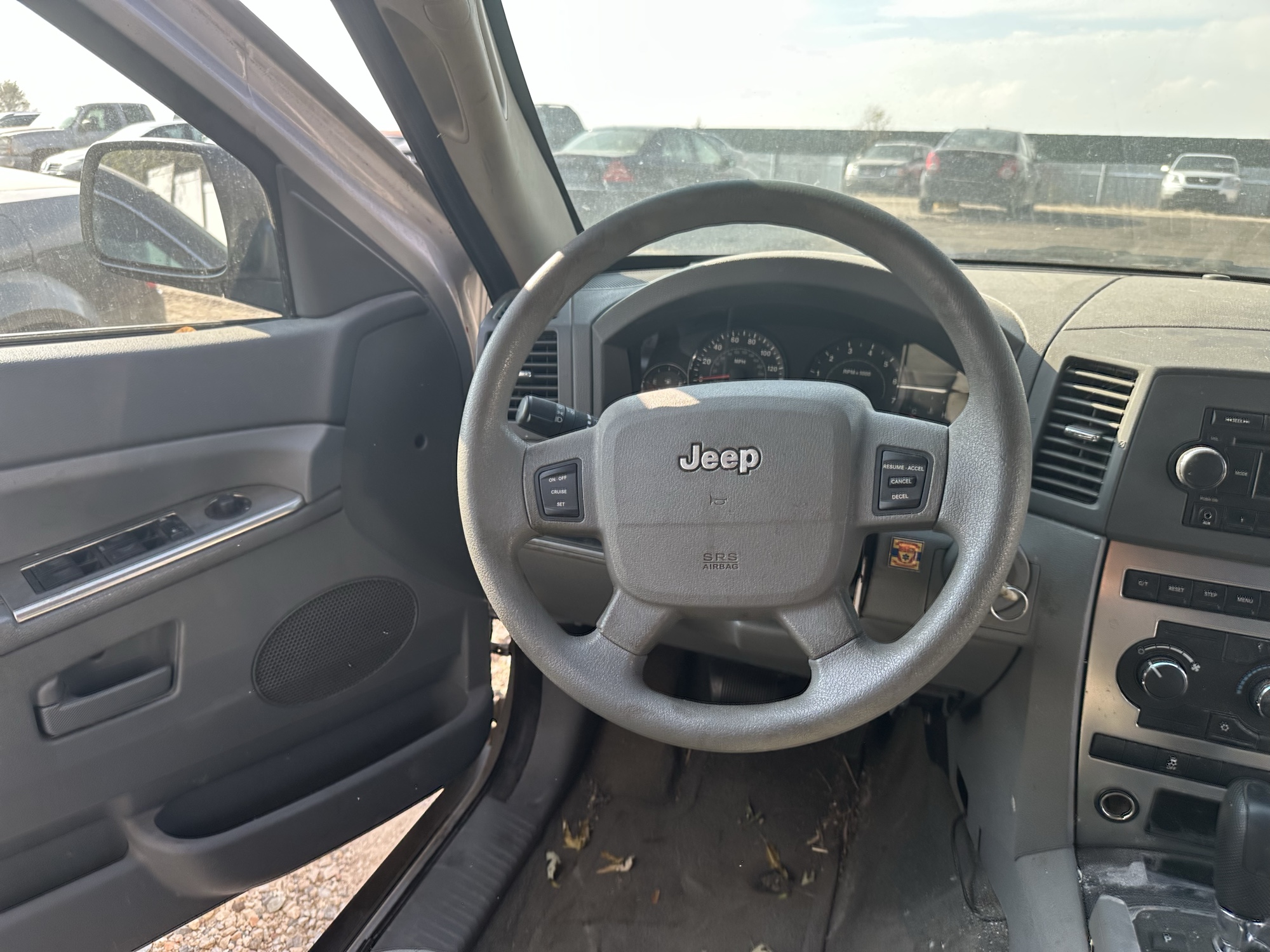 2005 jeep grand-cherokee laredo-4wd for sale near Elk River, Minnesota 106910_36_steering_wheel.jpg