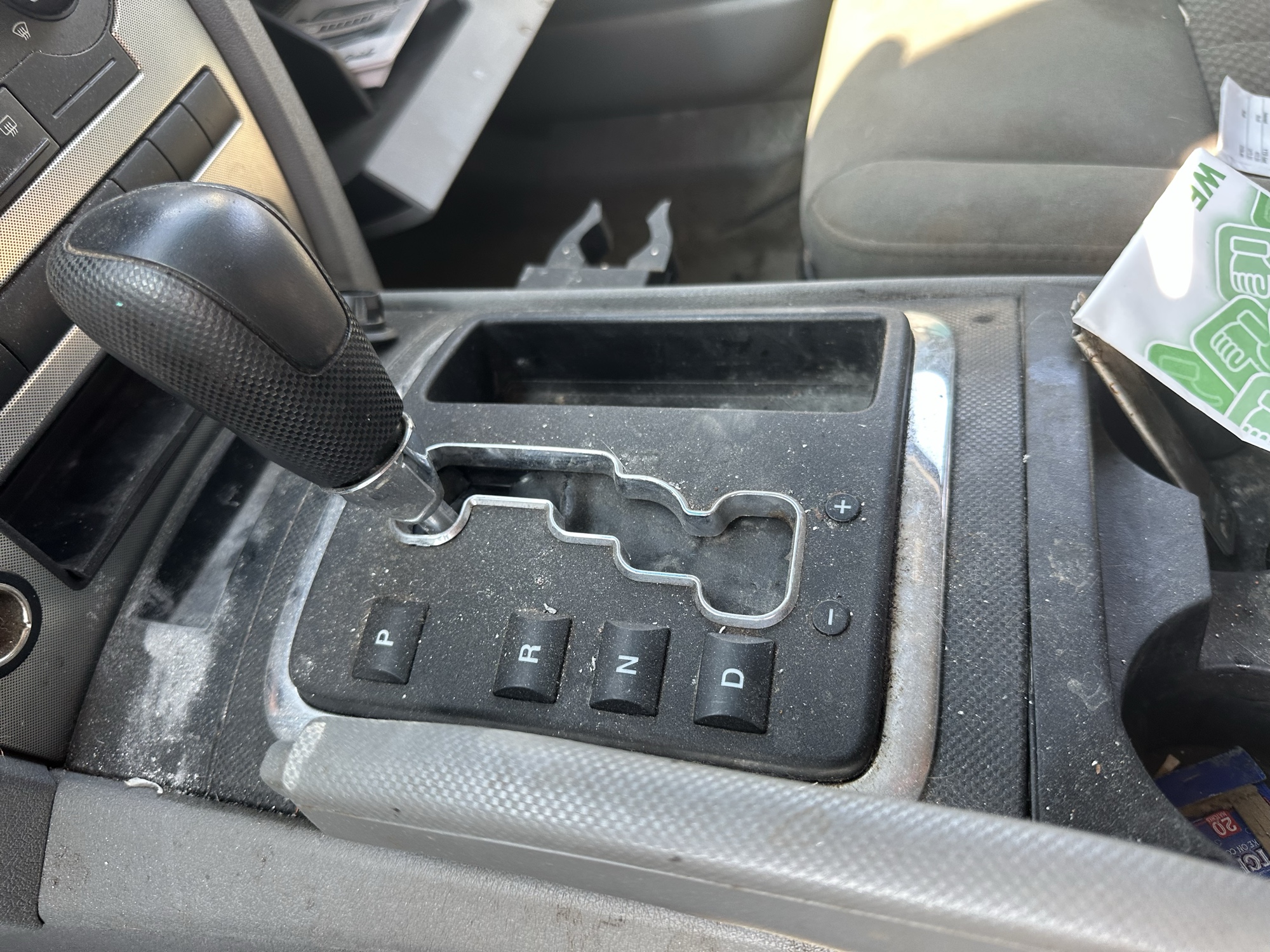 2005 jeep grand-cherokee laredo-4wd for sale near Elk River, Minnesota 106910_41_shifter.jpg