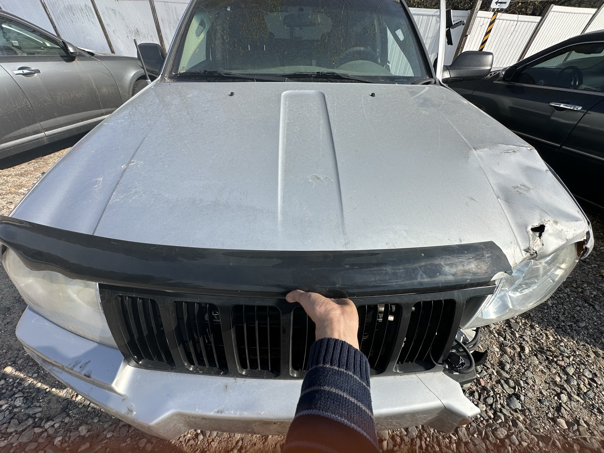 2005 jeep grand-cherokee laredo-4wd for sale near Elk River, Minnesota 106910_49_engine_bay.jpg