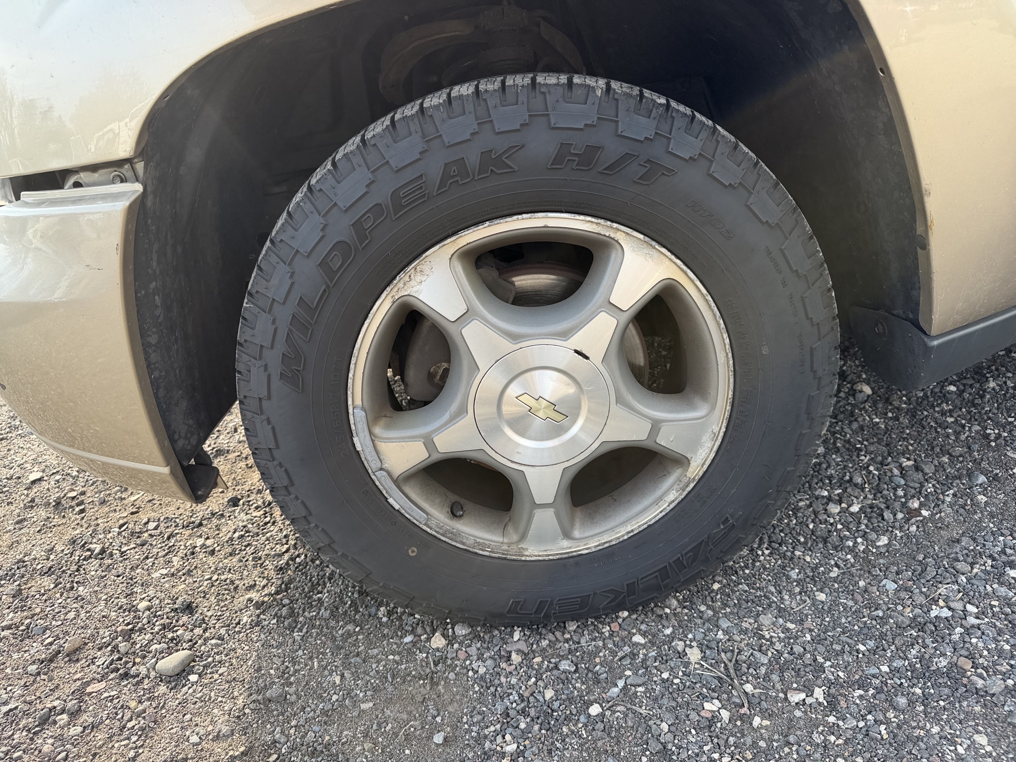 2006 chevrolet trailblazer ls-4wd with 231301 miles for sale near Elk River, Minnesota 106912_12_drv_front_wheel.jpg