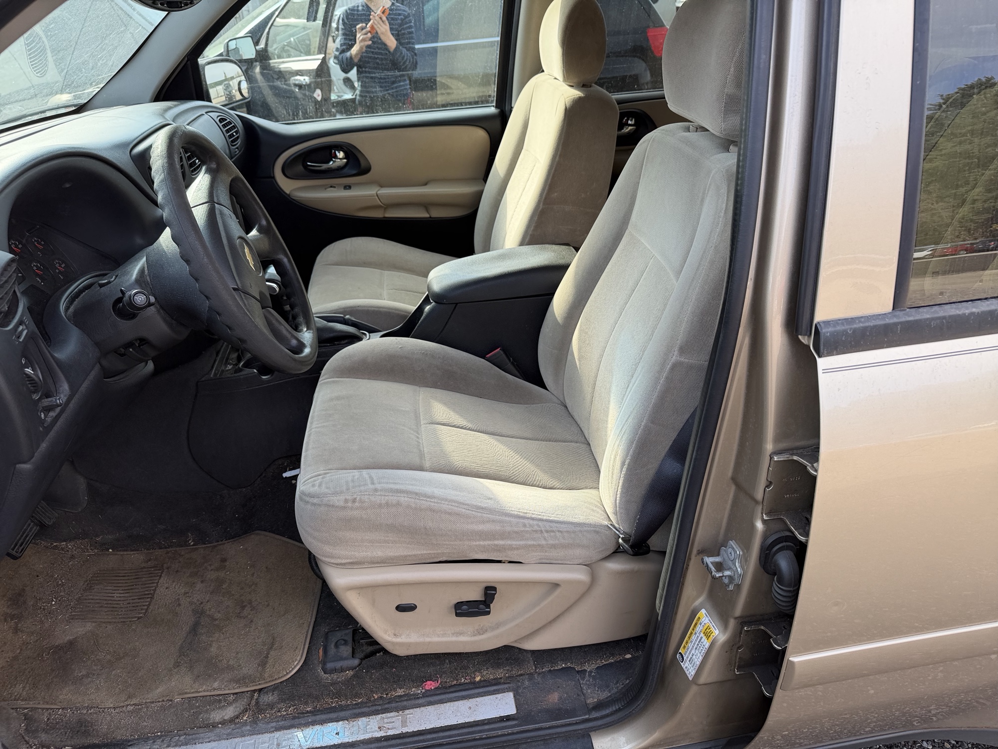 2006 chevrolet trailblazer ls-4wd with 231301 miles for sale near Elk River, Minnesota 106912_22_driver_seat.jpg