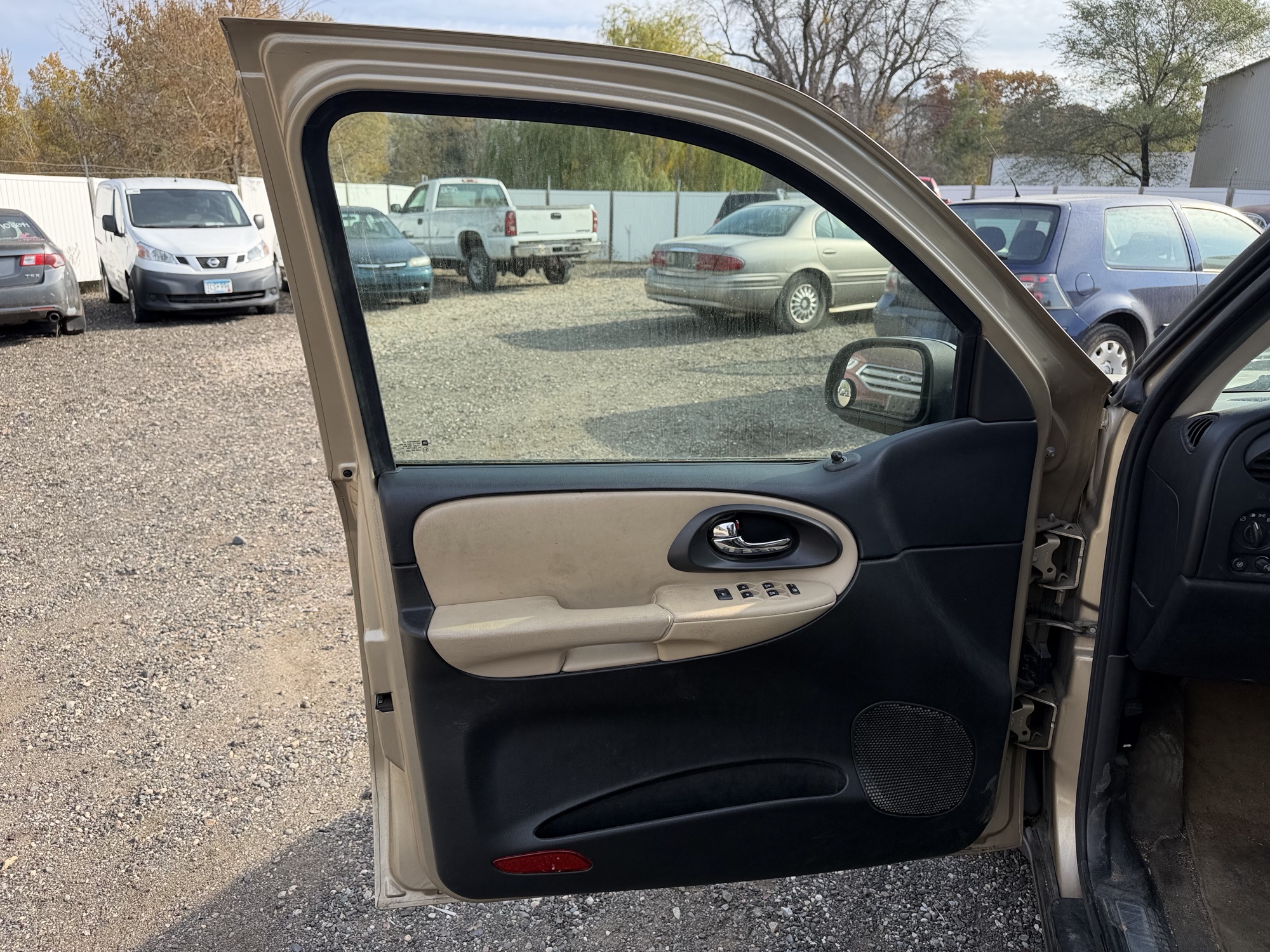 2006 chevrolet trailblazer ls-4wd with 231301 miles for sale near Elk River, Minnesota 106912_23_driver_door_panel.jpg
