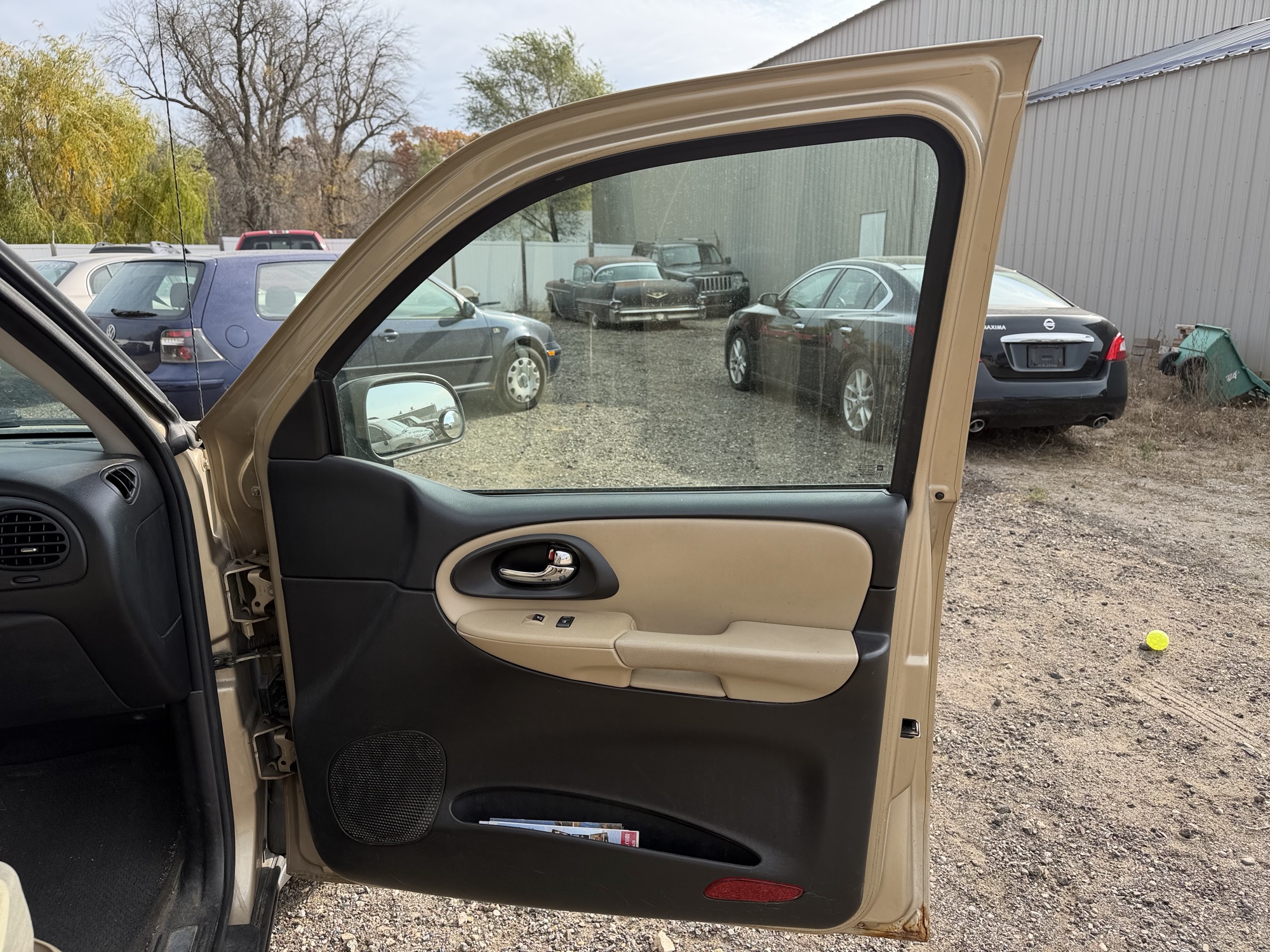 2006 chevrolet trailblazer ls-4wd with 231301 miles for sale near Elk River, Minnesota 106912_32_passenger_door_panel.jpg