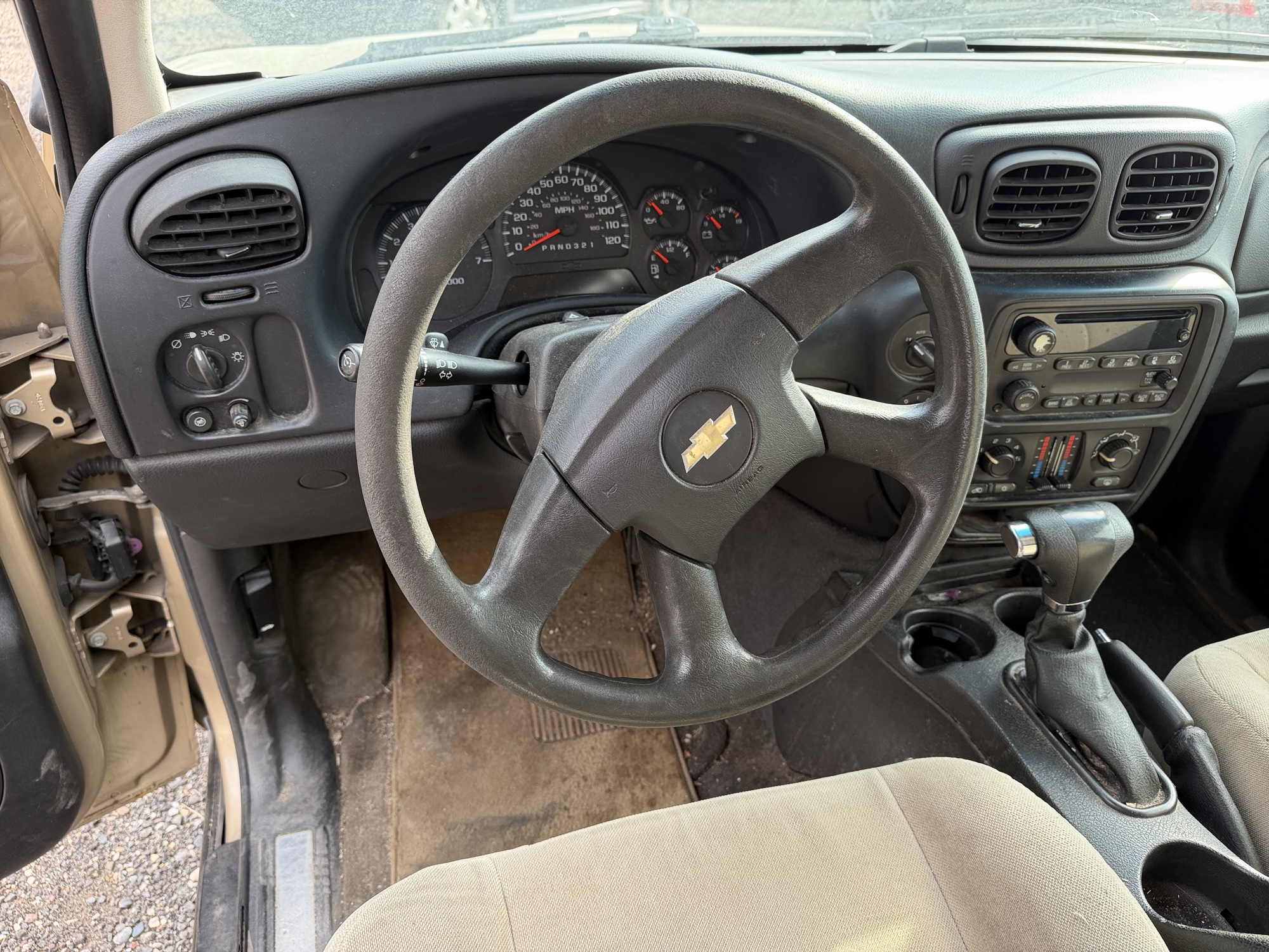 2006 chevrolet trailblazer ls-4wd with 231301 miles for sale near Elk River, Minnesota 106912_36_steering_wheel.jpg