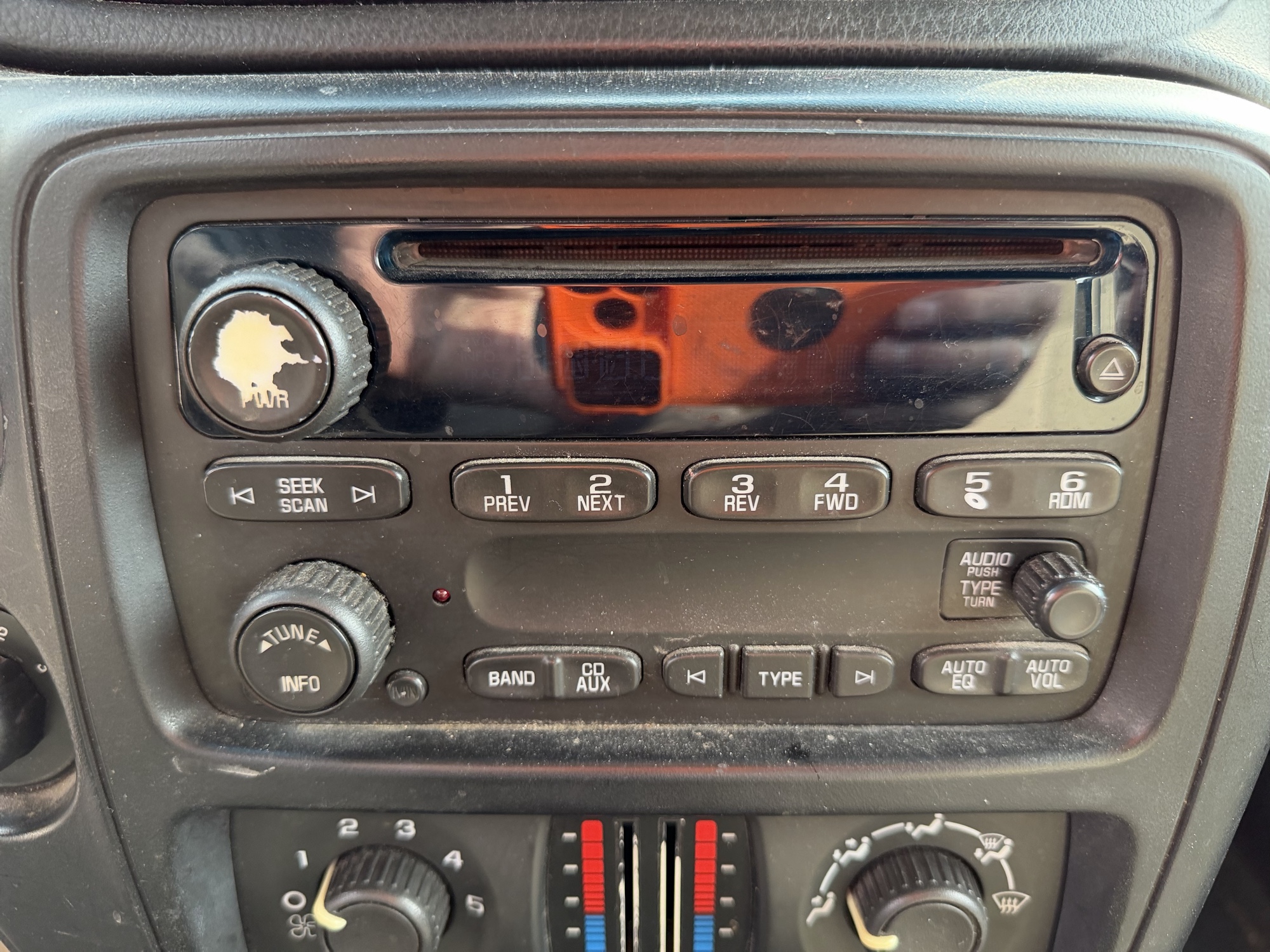 2006 chevrolet trailblazer ls-4wd with 231301 miles for sale near Elk River, Minnesota 106912_39_radio_closeup.jpg