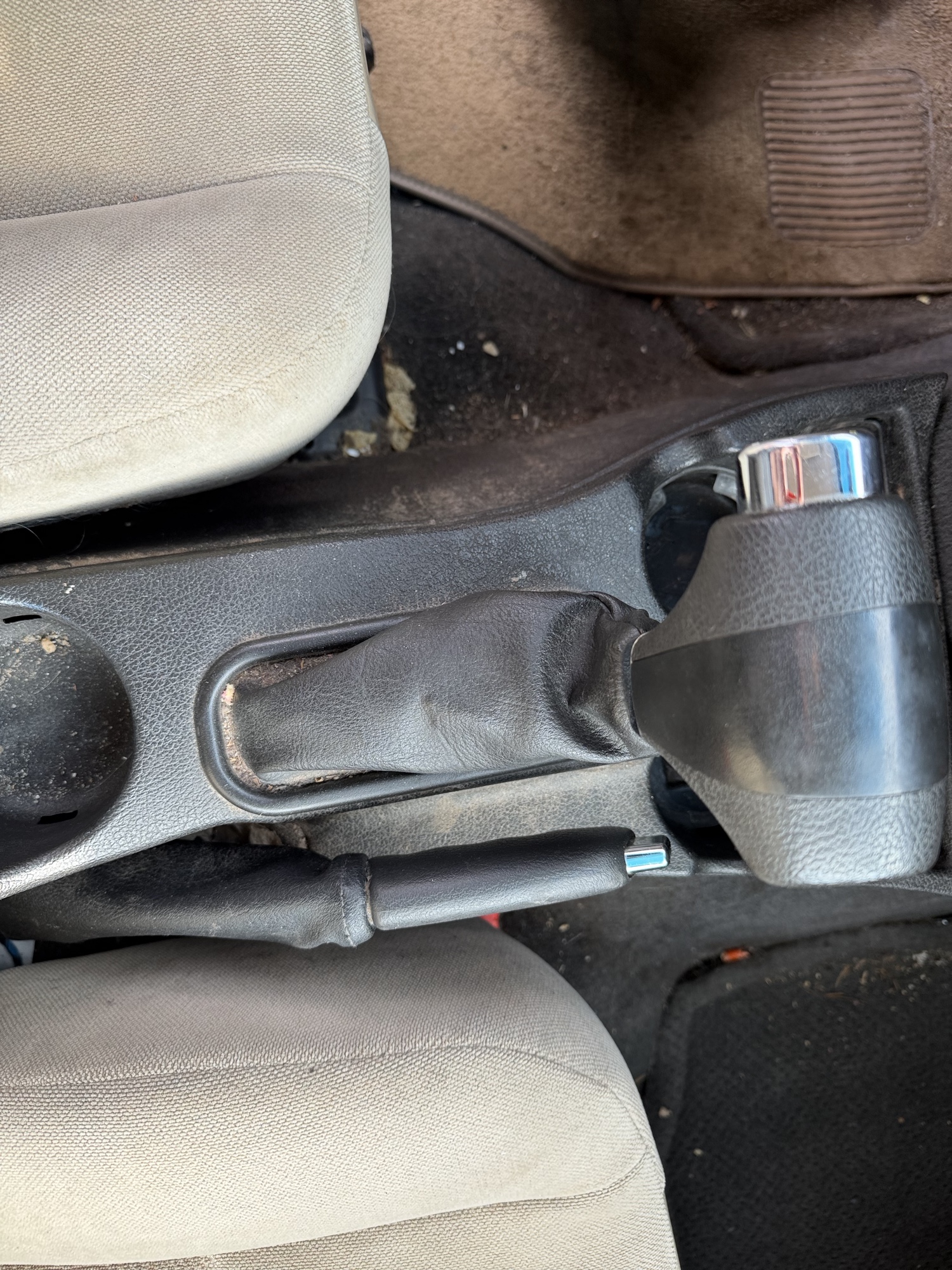 2006 chevrolet trailblazer ls-4wd with 231301 miles for sale near Elk River, Minnesota 106912_41_shifter.jpg
