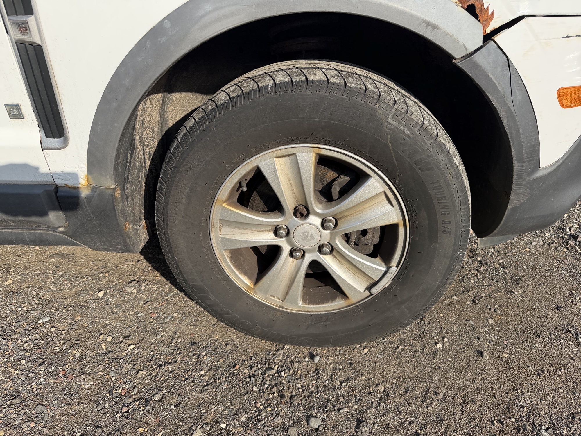 2008 saturn vue fwd with 222898 miles for sale near Elk River, Minnesota 106913_15_front_pass_wheel.jpg
