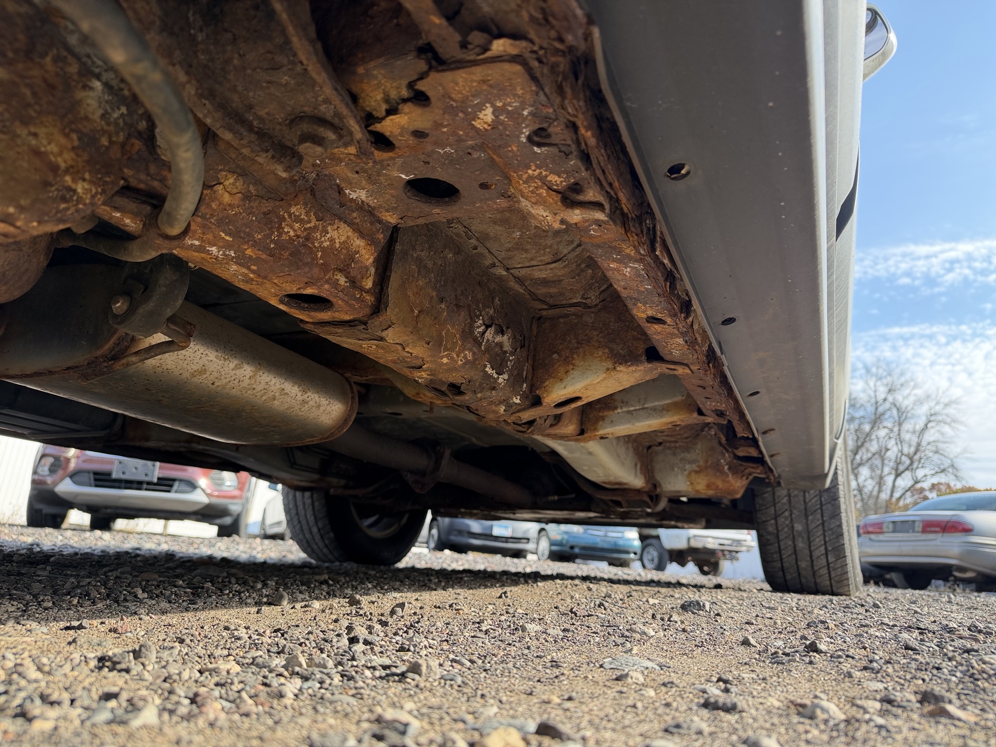 2008 saturn vue fwd with 222898 miles for sale near Elk River, Minnesota 106913_20_undercar_rear_pass.jpg