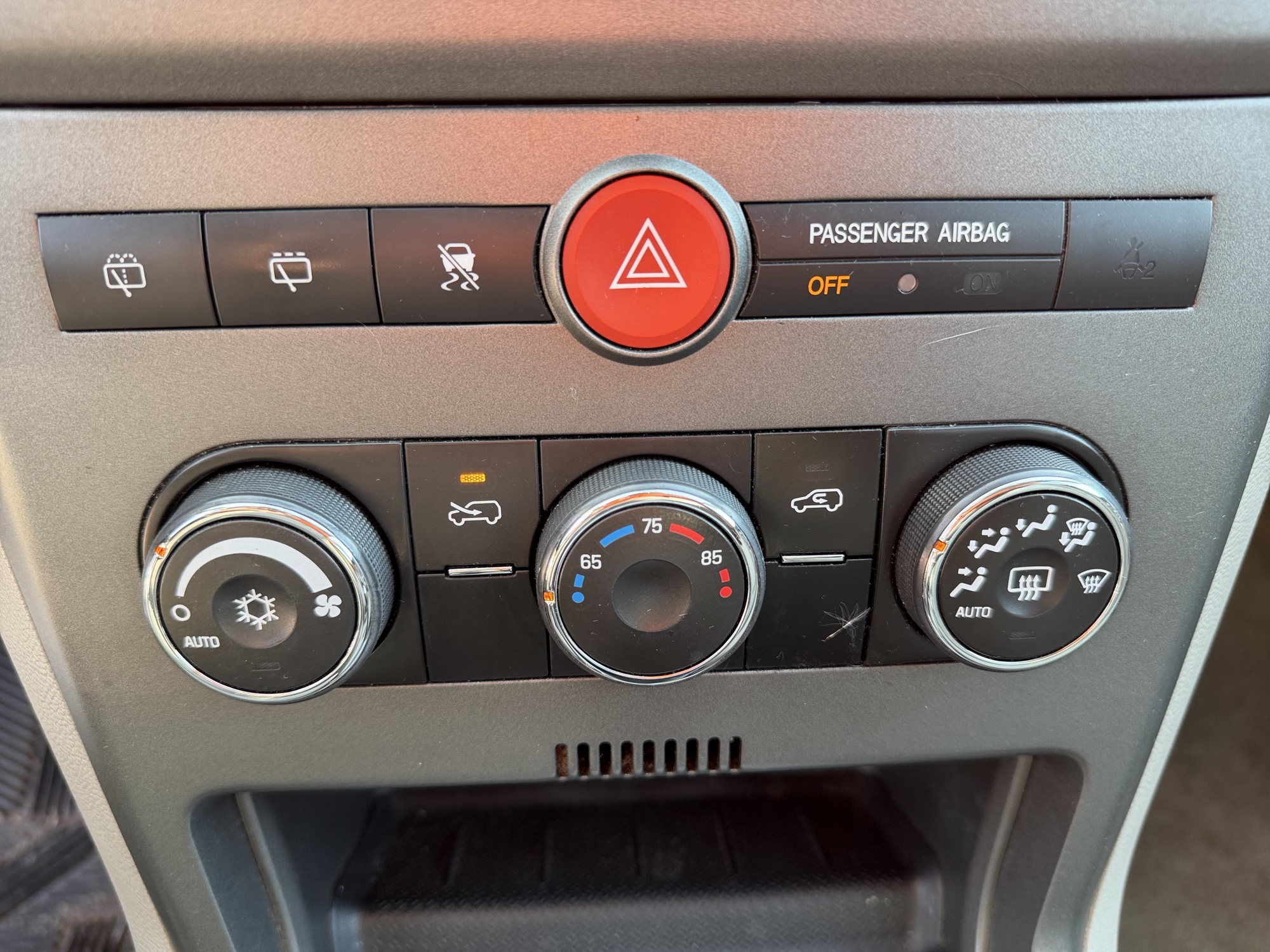 2008 saturn vue fwd with 222898 miles for sale near Elk River, Minnesota 106913_40_climate_control.jpg