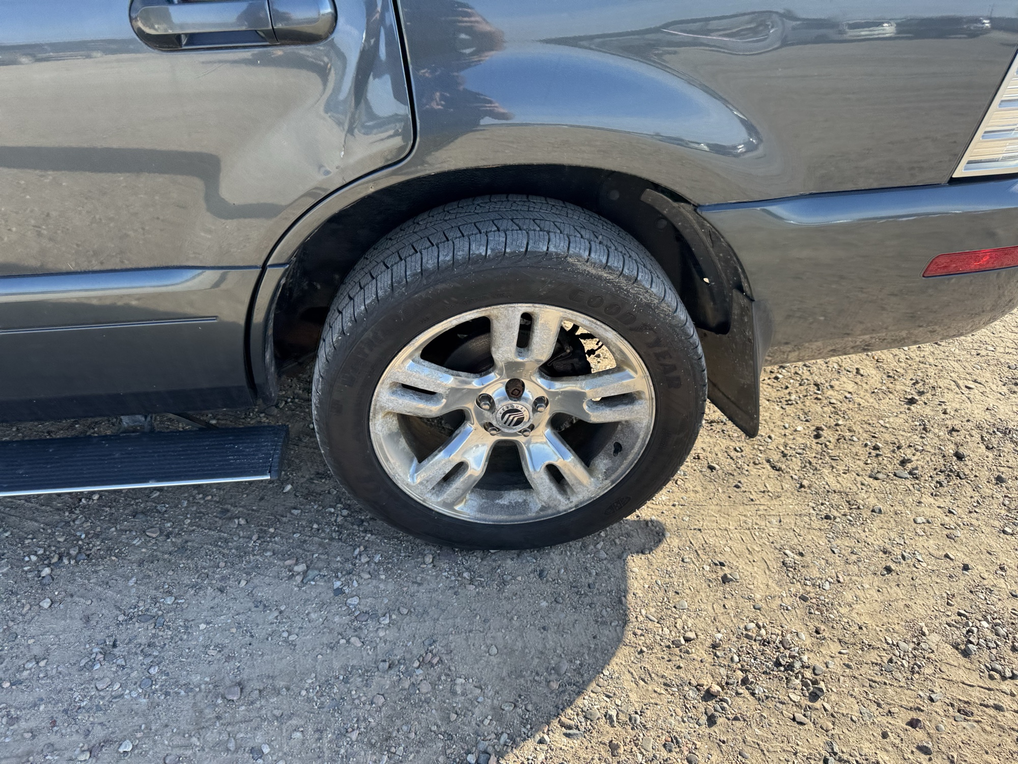 2010 mercury mountaineer premier-4.0l-awd with 95037 miles for sale near Elk River, Minnesota 106914_13_rear_drv_wheel.jpg