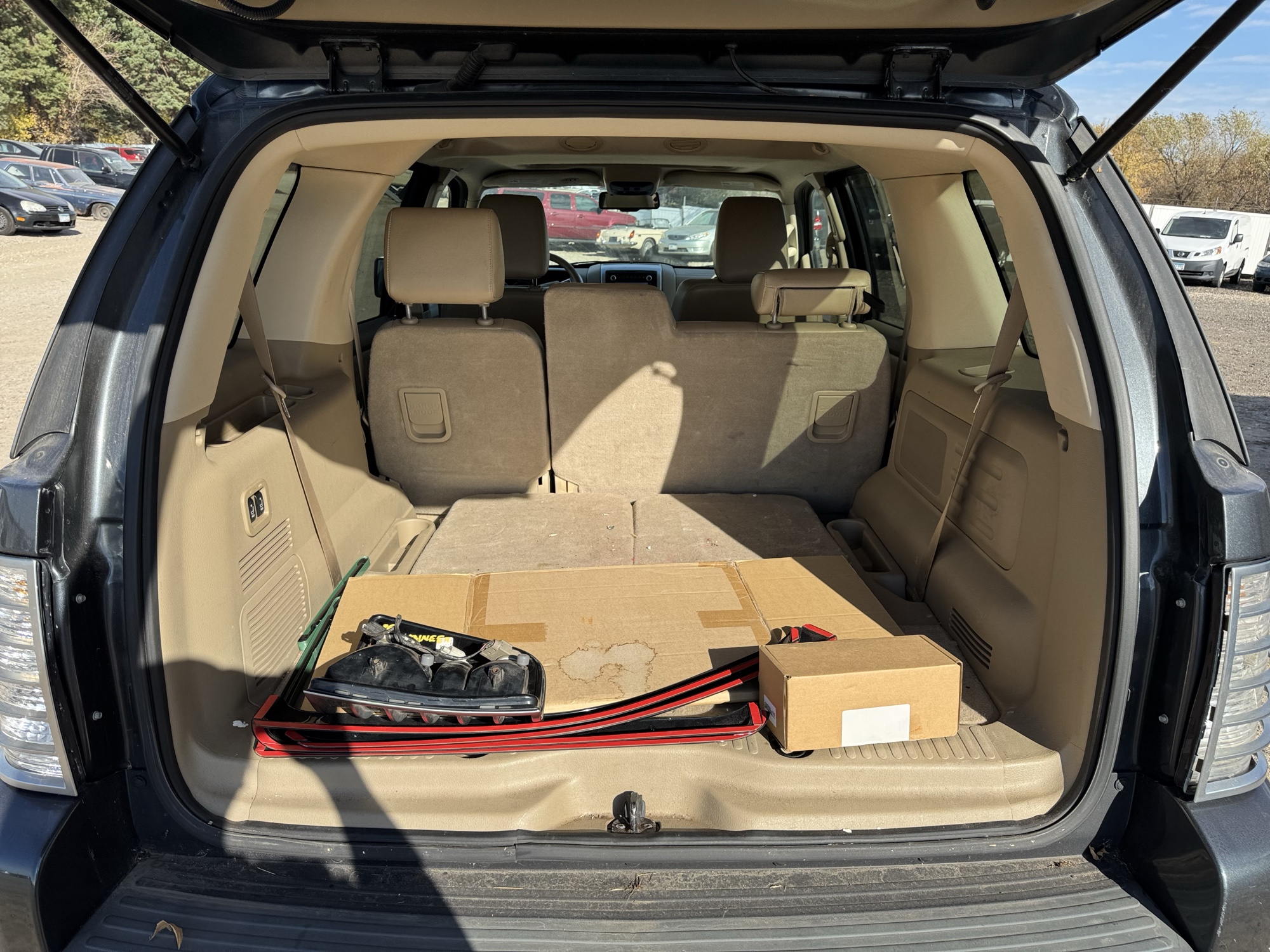 2010 mercury mountaineer premier-4.0l-awd with 95037 miles for sale near Elk River, Minnesota 106914_26_trunk.jpg