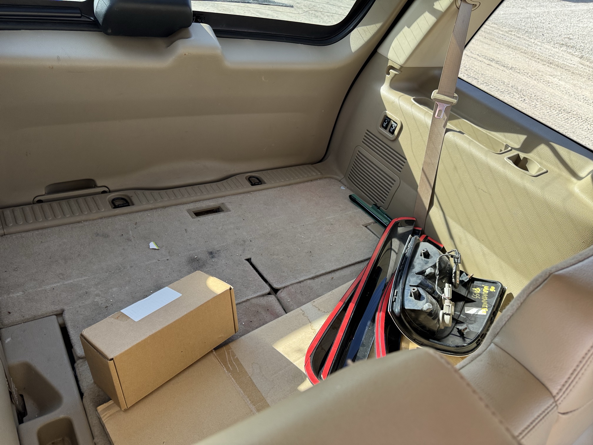 2010 mercury mountaineer premier-4.0l-awd with 95037 miles for sale near Elk River, Minnesota 106914_29_third_row_seat.jpg