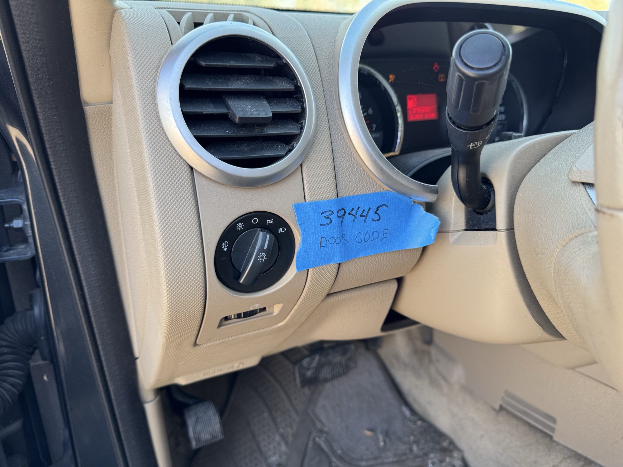 2010 mercury mountaineer premier-4.0l-awd with 95037 miles for sale near Elk River, Minnesota 106914_37_left_of_steering_wheel.jpg