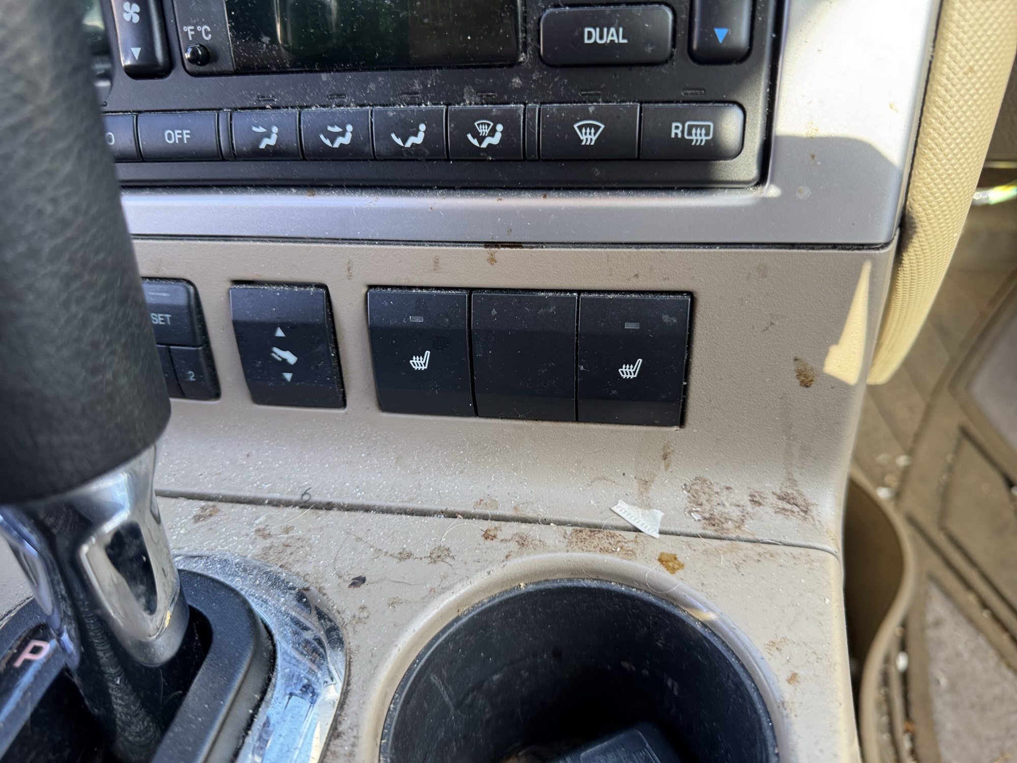 2010 mercury mountaineer premier-4.0l-awd with 95037 miles for sale near Elk River, Minnesota 106914_42_heated_seat_switches.jpg