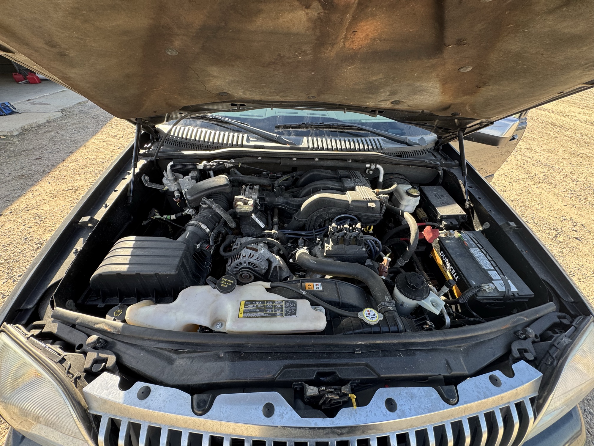 2010 mercury mountaineer premier-4.0l-awd with 95037 miles for sale near Elk River, Minnesota 106914_49_engine_bay.jpg