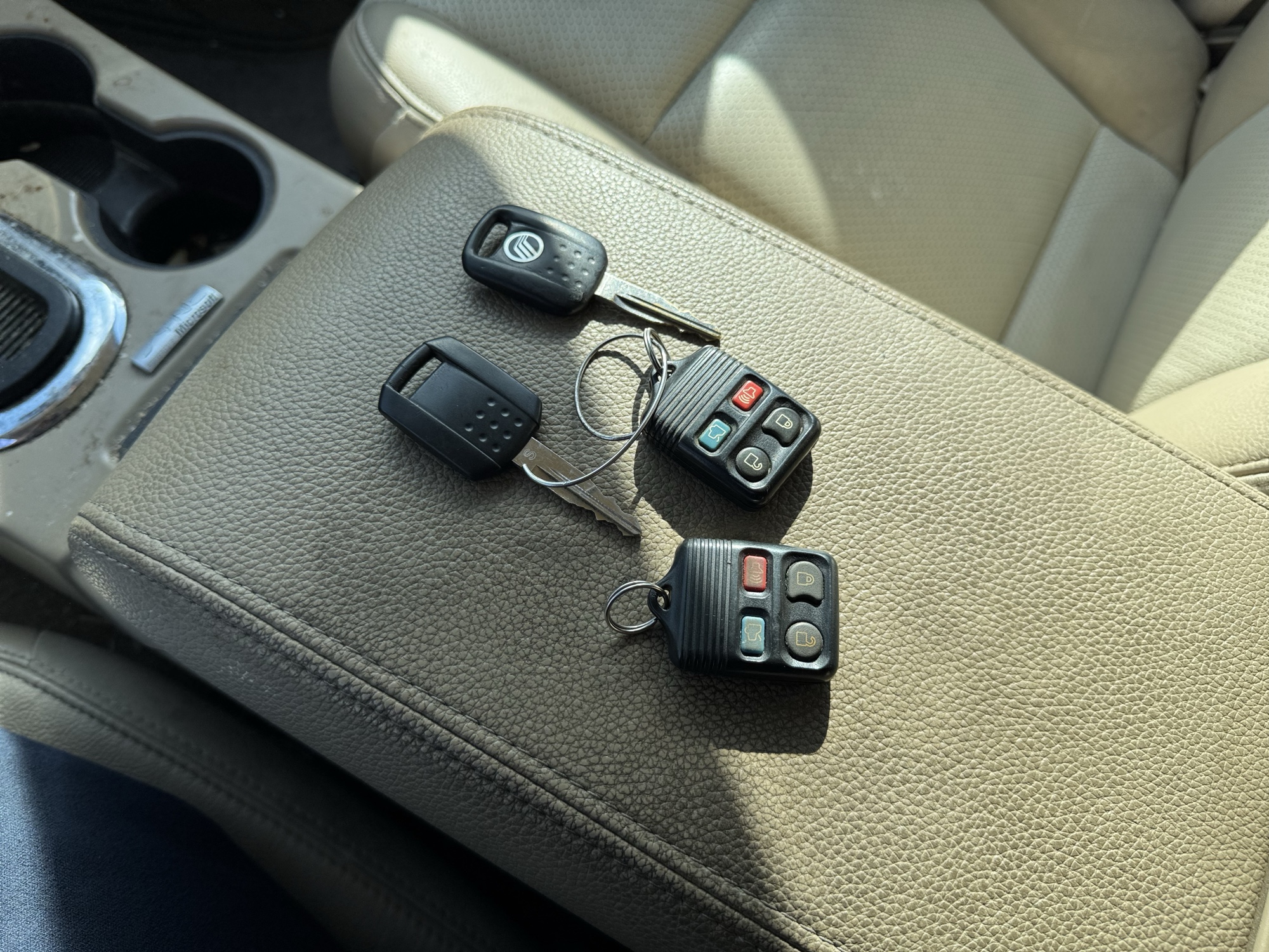 2010 mercury mountaineer premier-4.0l-awd with 95037 miles for sale near Elk River, Minnesota 106914_51_keys.jpg