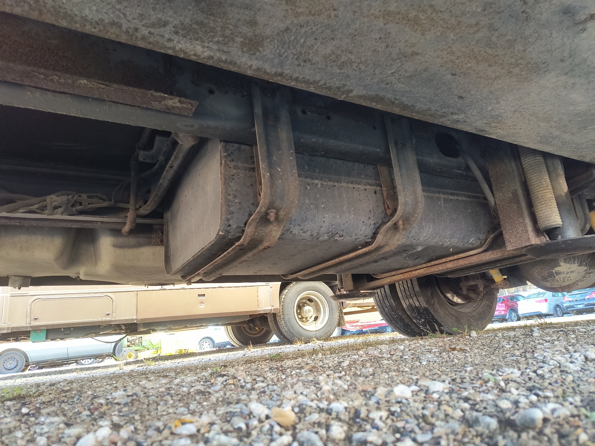 2000 ford mh-stripped-chassis - with 43137 miles for sale near Elk River, Minnesota 106915_20_undercar_rear_pass.jpg