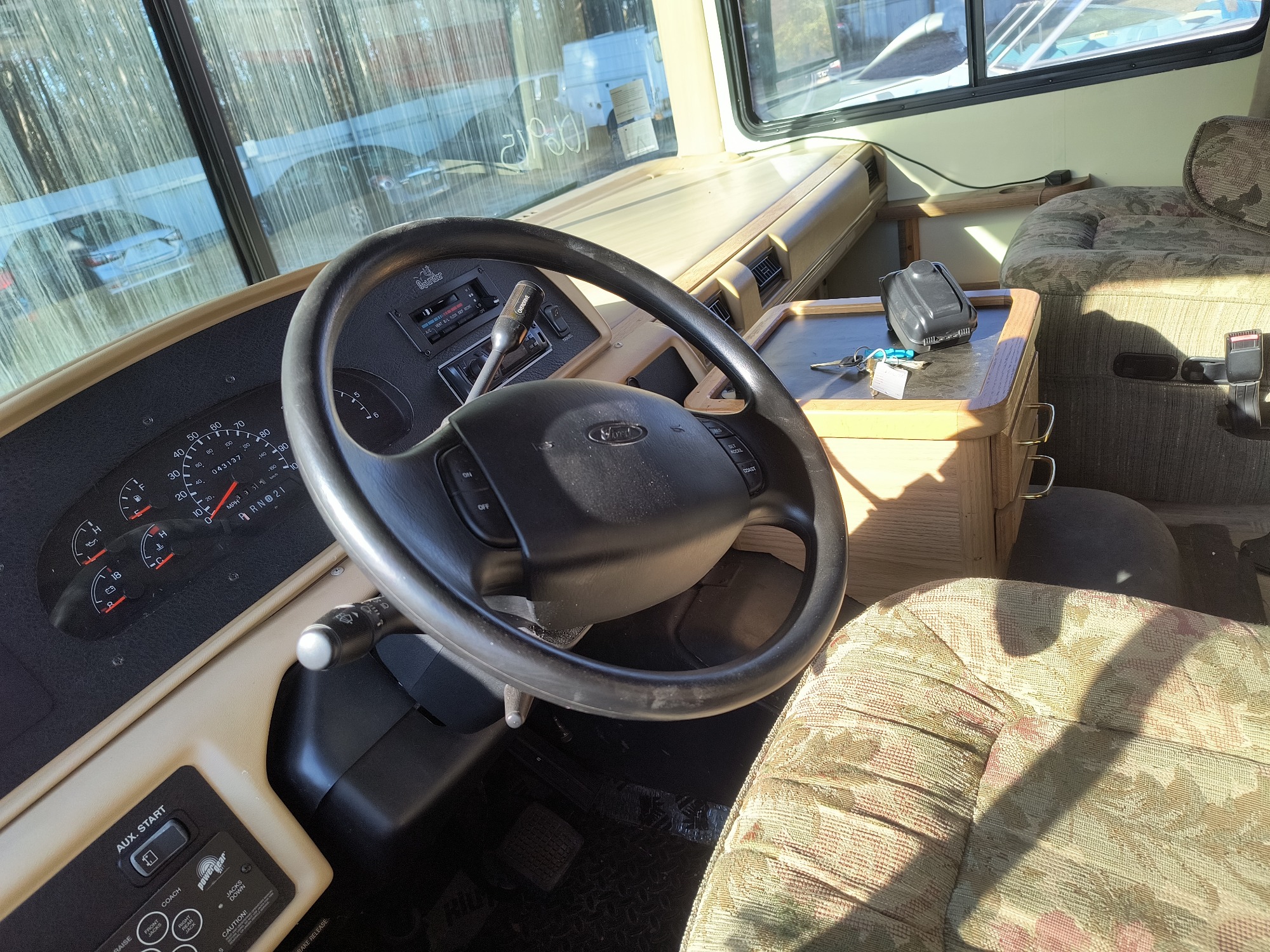 2000 ford mh-stripped-chassis - with 43137 miles for sale near Elk River, Minnesota 106915_37_left_of_steering_wheel.jpg