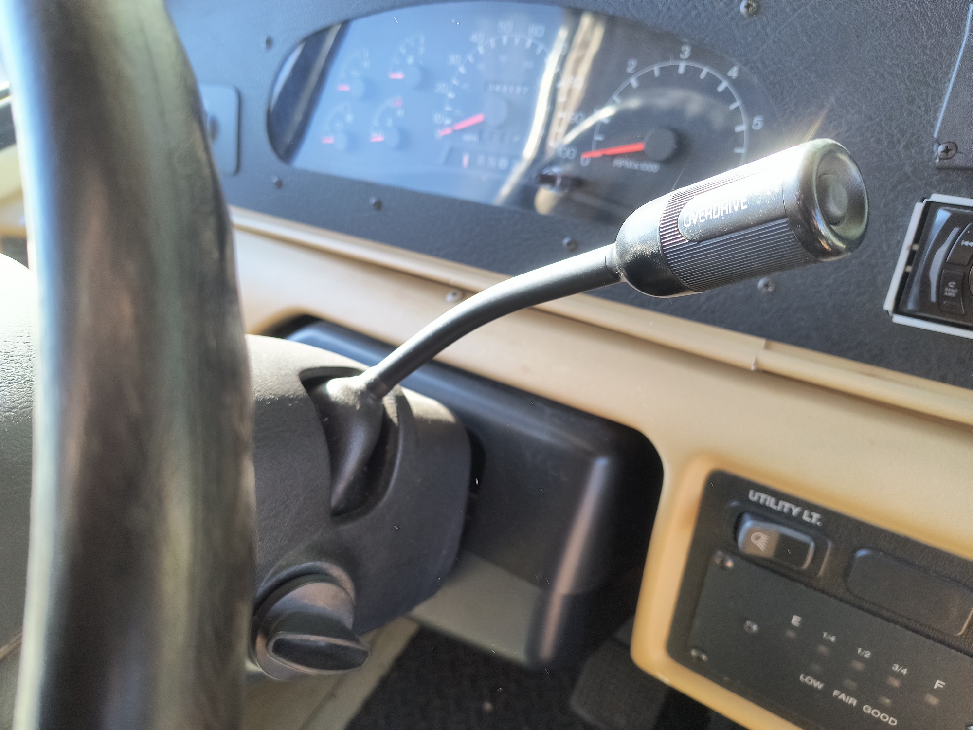 2000 ford mh-stripped-chassis - with 43137 miles for sale near Elk River, Minnesota 106915_41_shifter.jpg