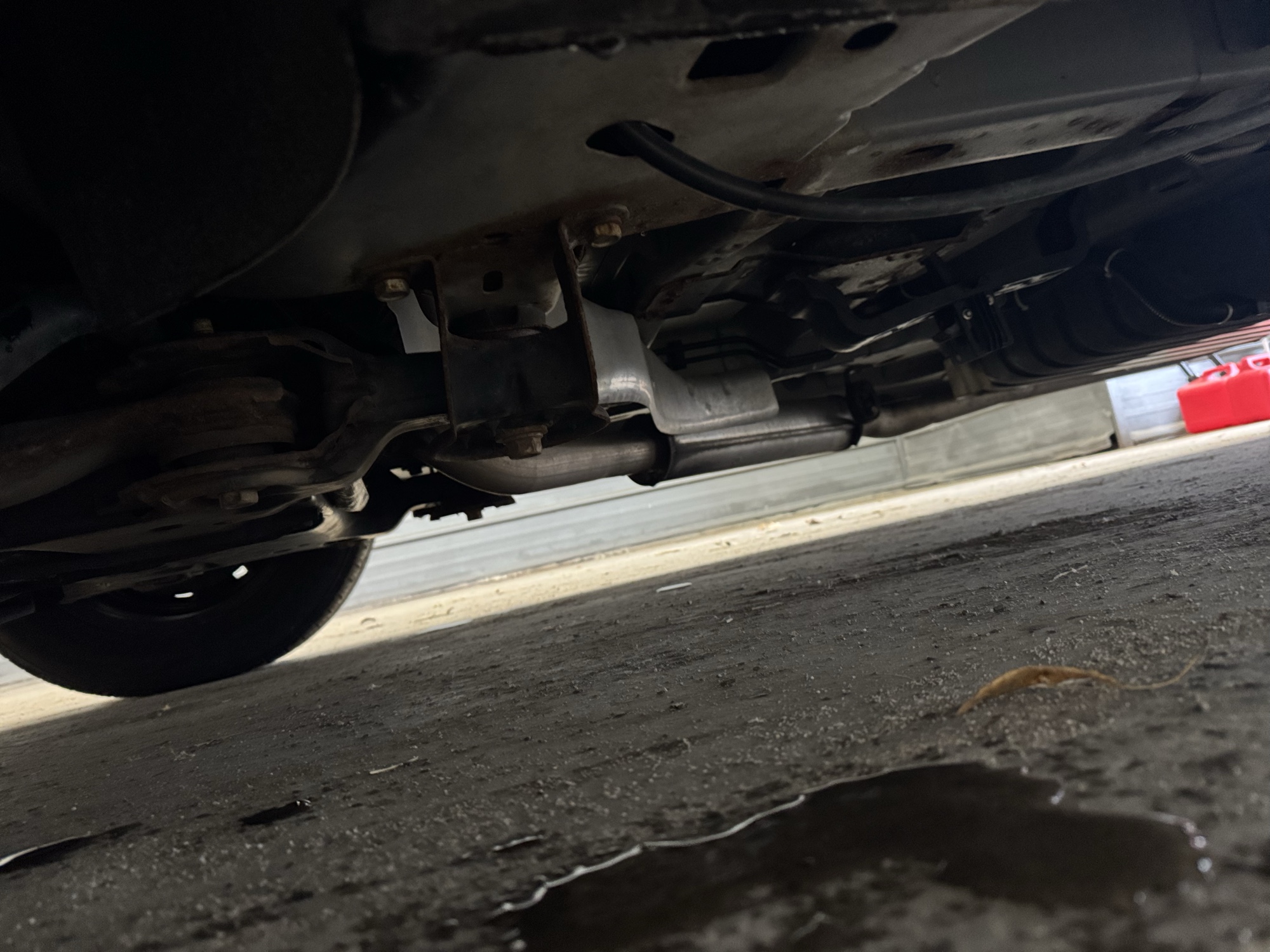 2015 dodge grand-caravan se with 190329 miles for sale near Elk River, Minnesota 106916_17_undercar_drv_side.jpg