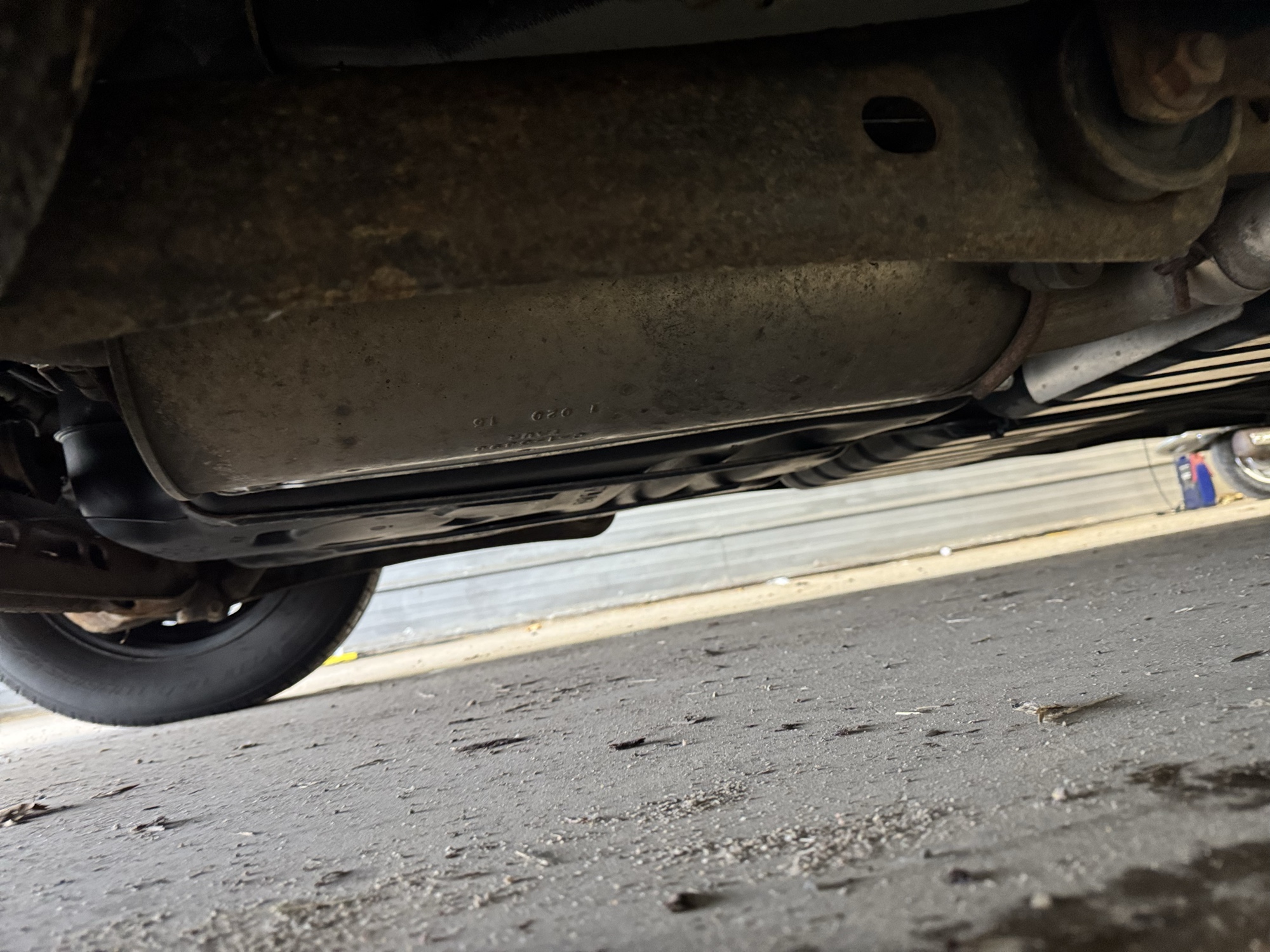 2015 dodge grand-caravan se with 190329 miles for sale near Elk River, Minnesota 106916_20_undercar_rear_pass.jpg