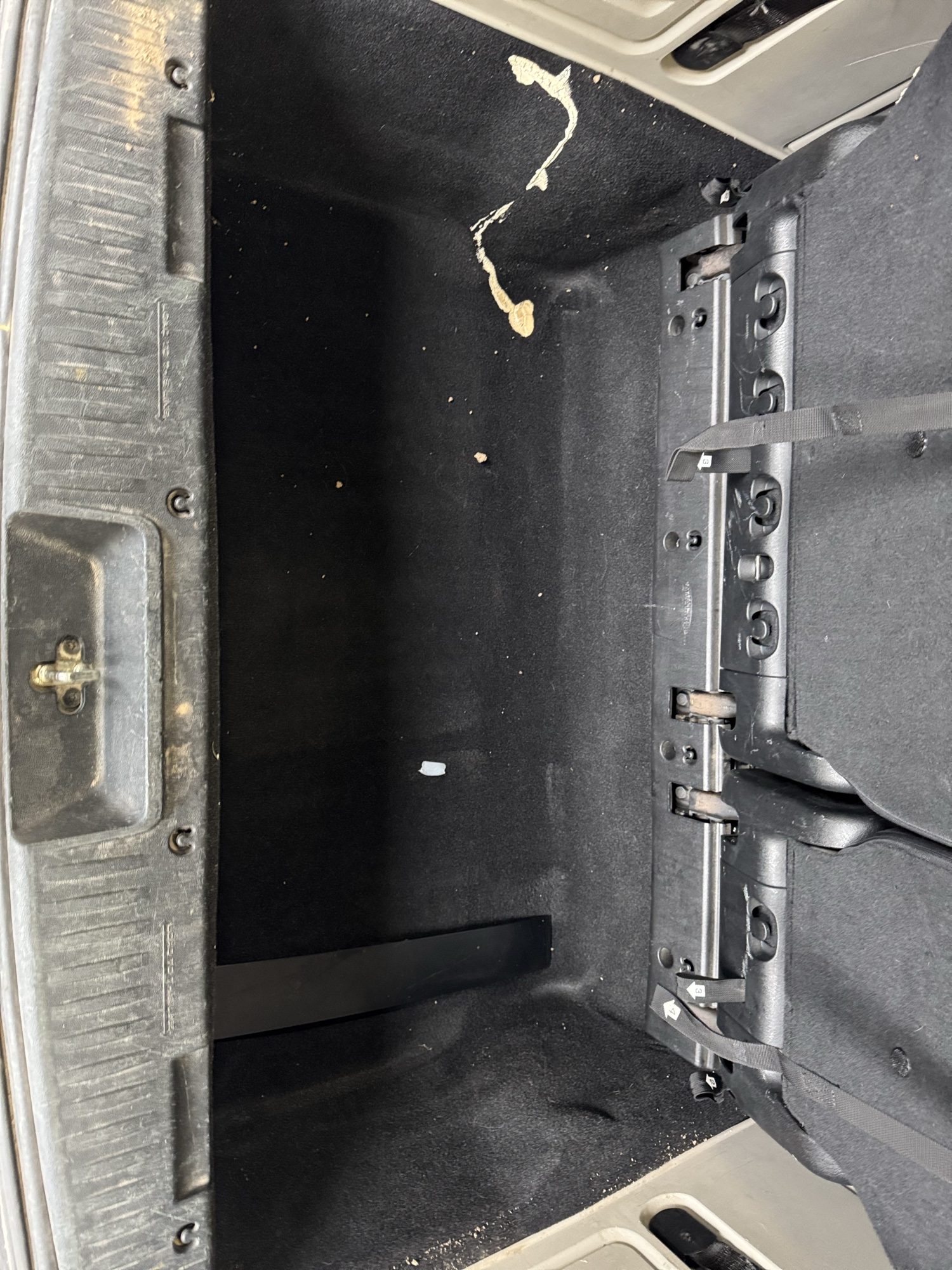 2015 dodge grand-caravan se with 190329 miles for sale near Elk River, Minnesota 106916_27_spare_tire.jpg