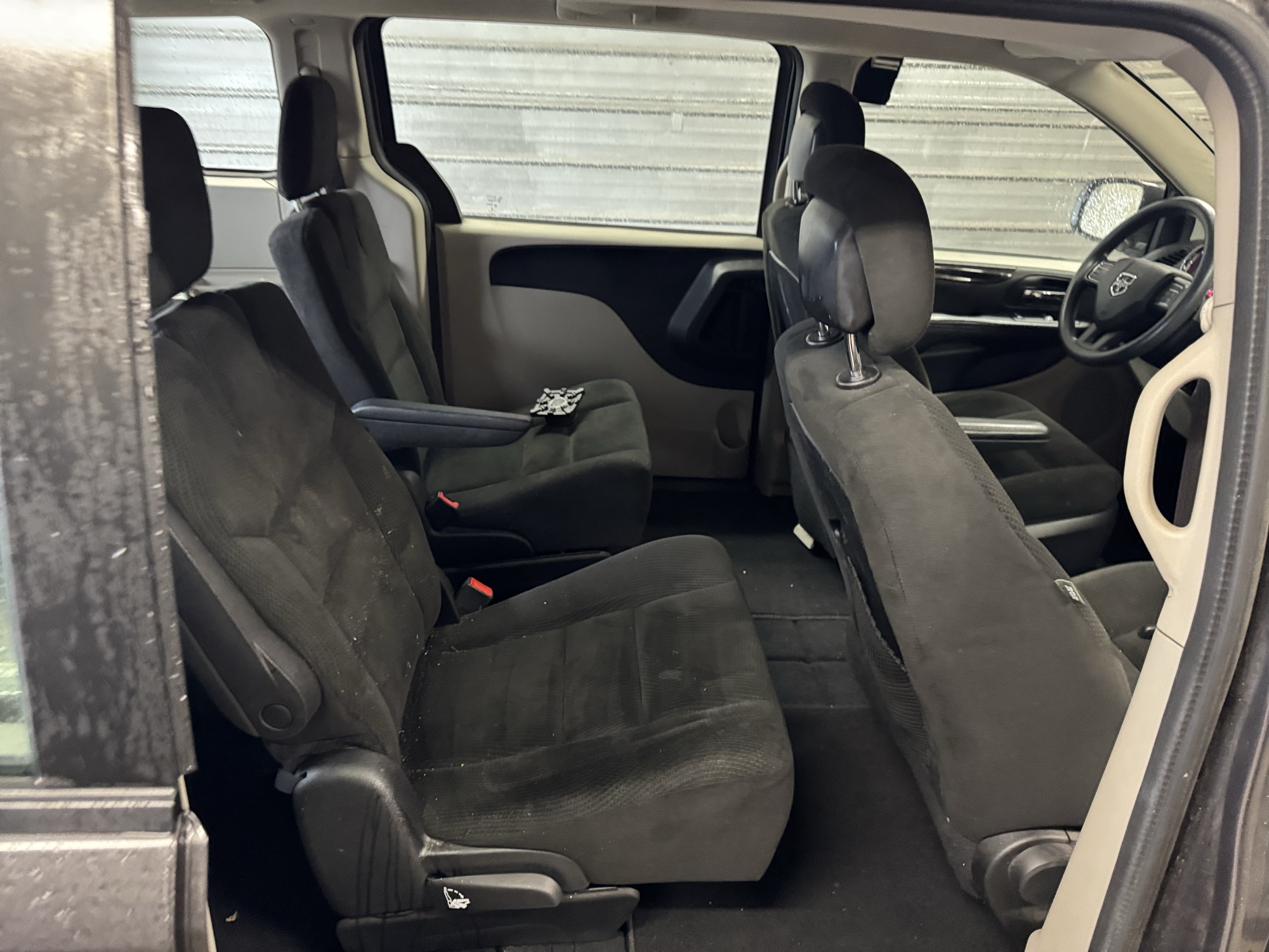 2015 dodge grand-caravan se with 190329 miles for sale near Elk River, Minnesota 106916_28_pass_rear_seat.jpg