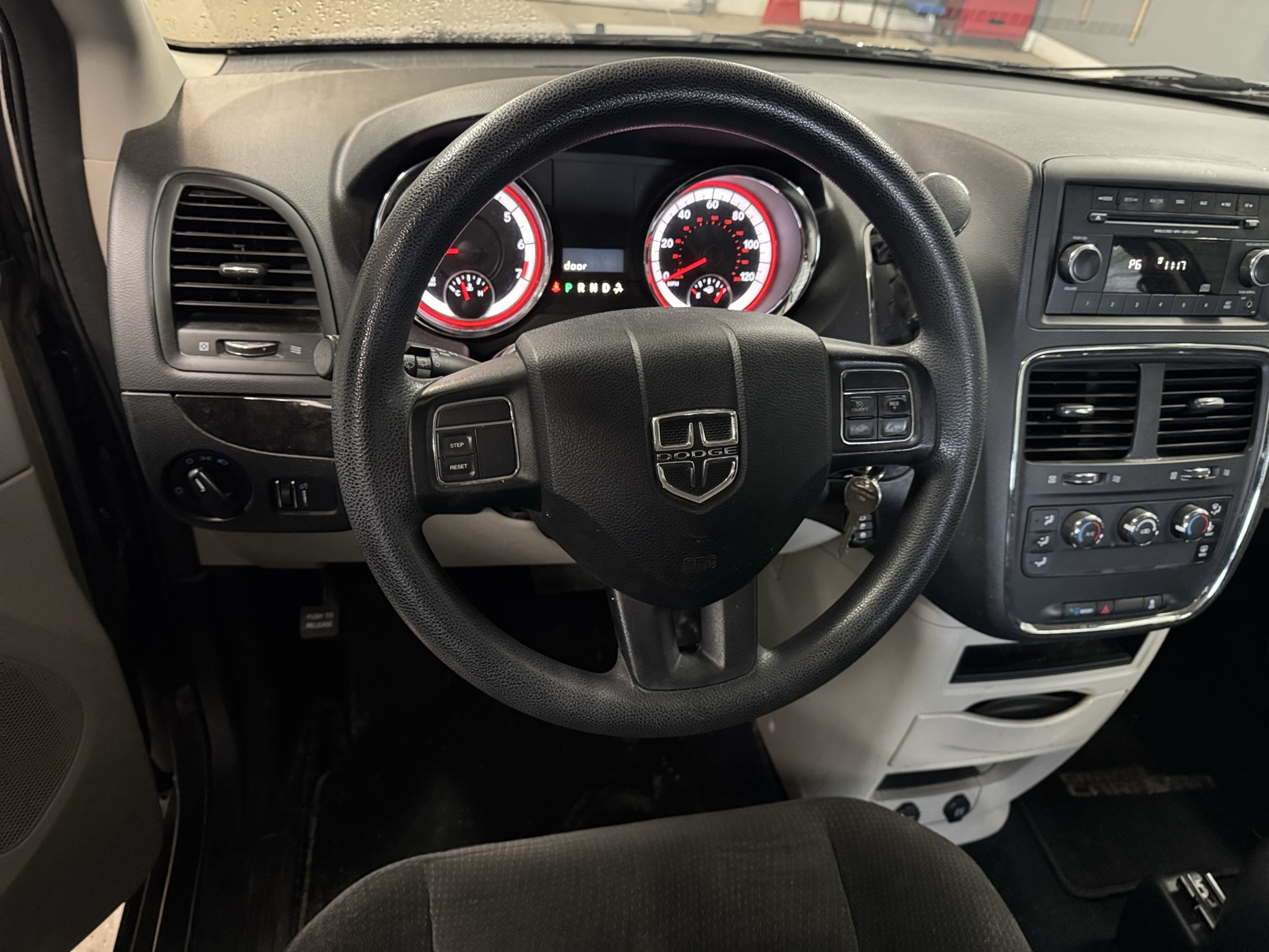 2015 dodge grand-caravan se with 190329 miles for sale near Elk River, Minnesota 106916_36_steering_wheel.jpg