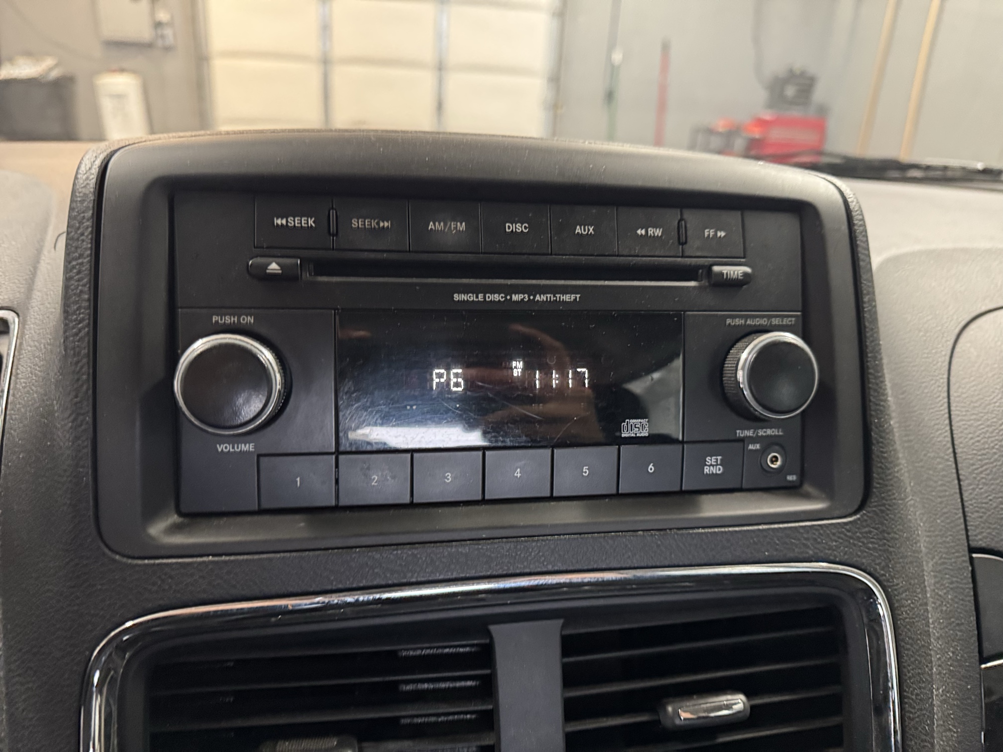 2015 dodge grand-caravan se with 190329 miles for sale near Elk River, Minnesota 106916_39_radio_closeup.jpg