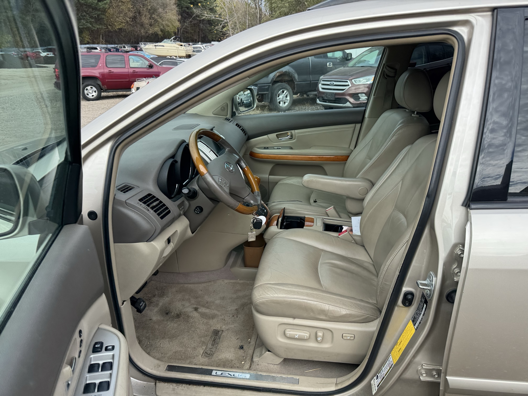 2004 lexus rx-330 4wd with 211578 miles for sale near Elk River, Minnesota 106917_22_driver_seat.jpg
