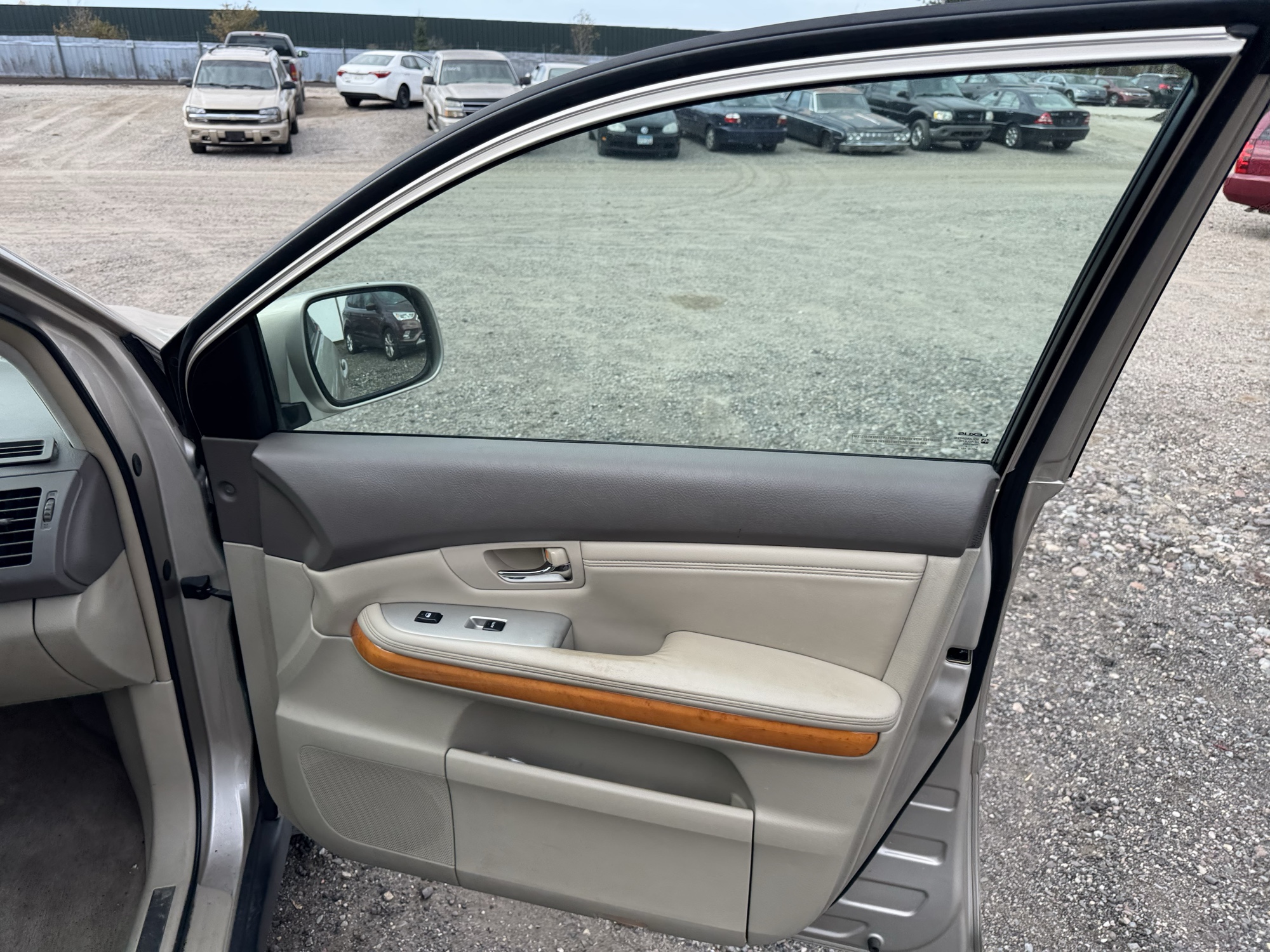 2004 lexus rx-330 4wd with 211578 miles for sale near Elk River, Minnesota 106917_32_passenger_door_panel.jpg