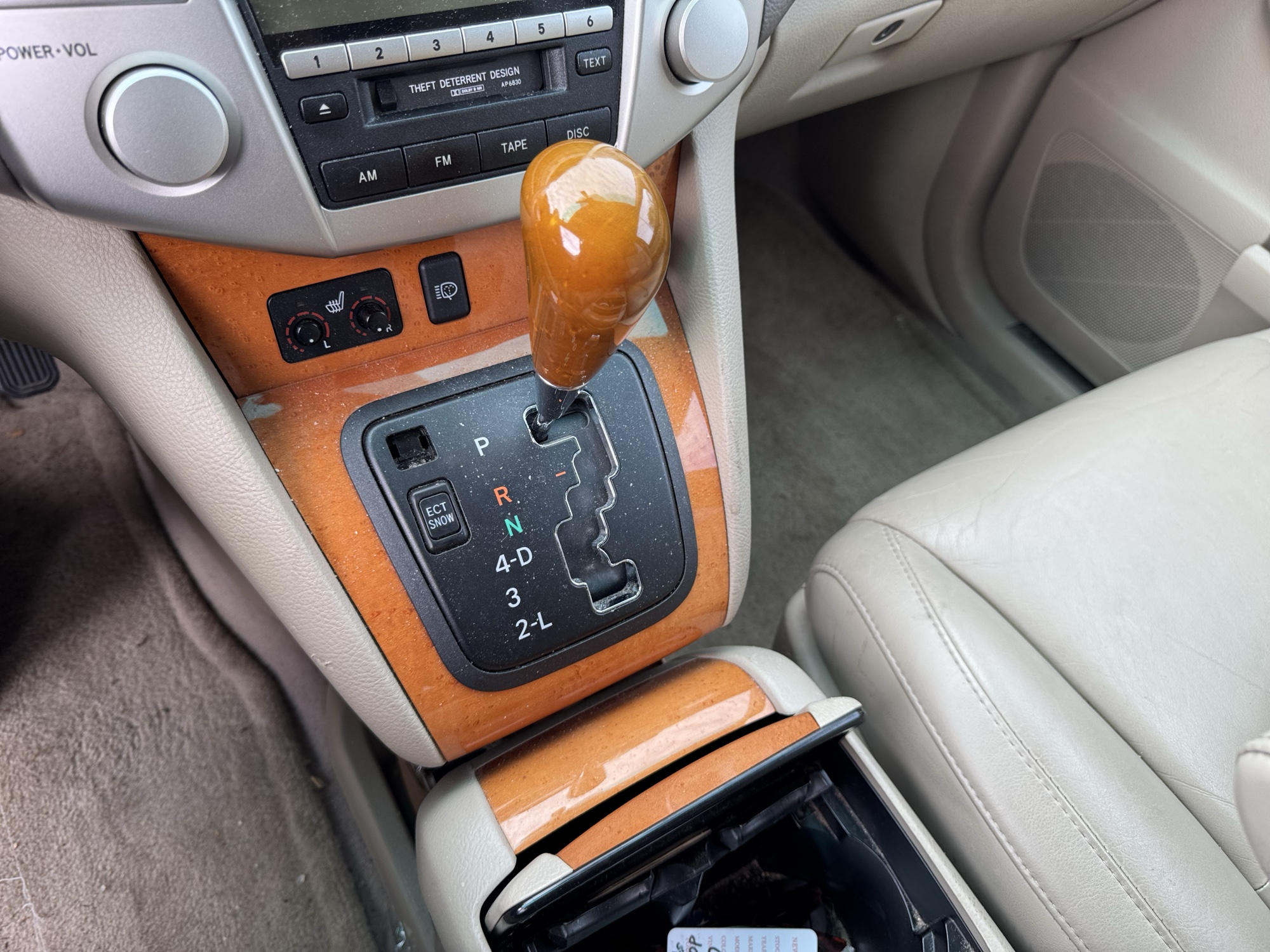 2004 lexus rx-330 4wd with 211578 miles for sale near Elk River, Minnesota 106917_41_shifter.jpg
