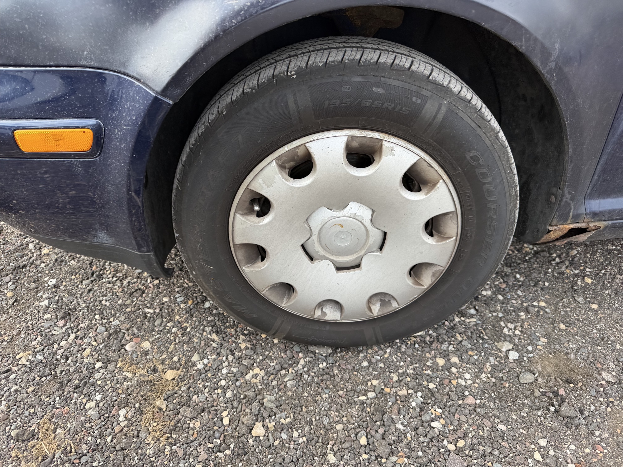 2004 volkswagen golf gl-2.0 with 222387 miles for sale near Elk River, Minnesota 106919_12_drv_front_wheel.jpg