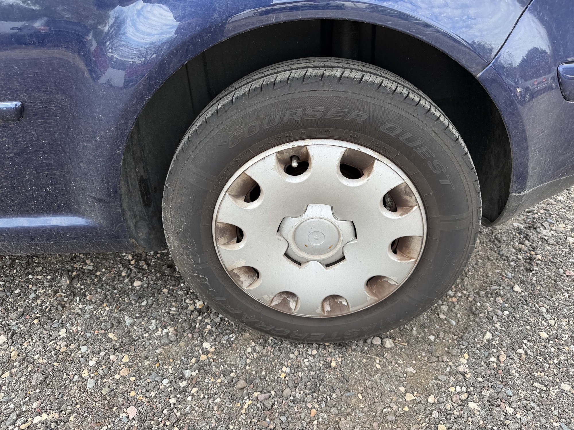 2004 volkswagen golf gl-2.0 with 222387 miles for sale near Elk River, Minnesota 106919_13_rear_drv_wheel.jpg