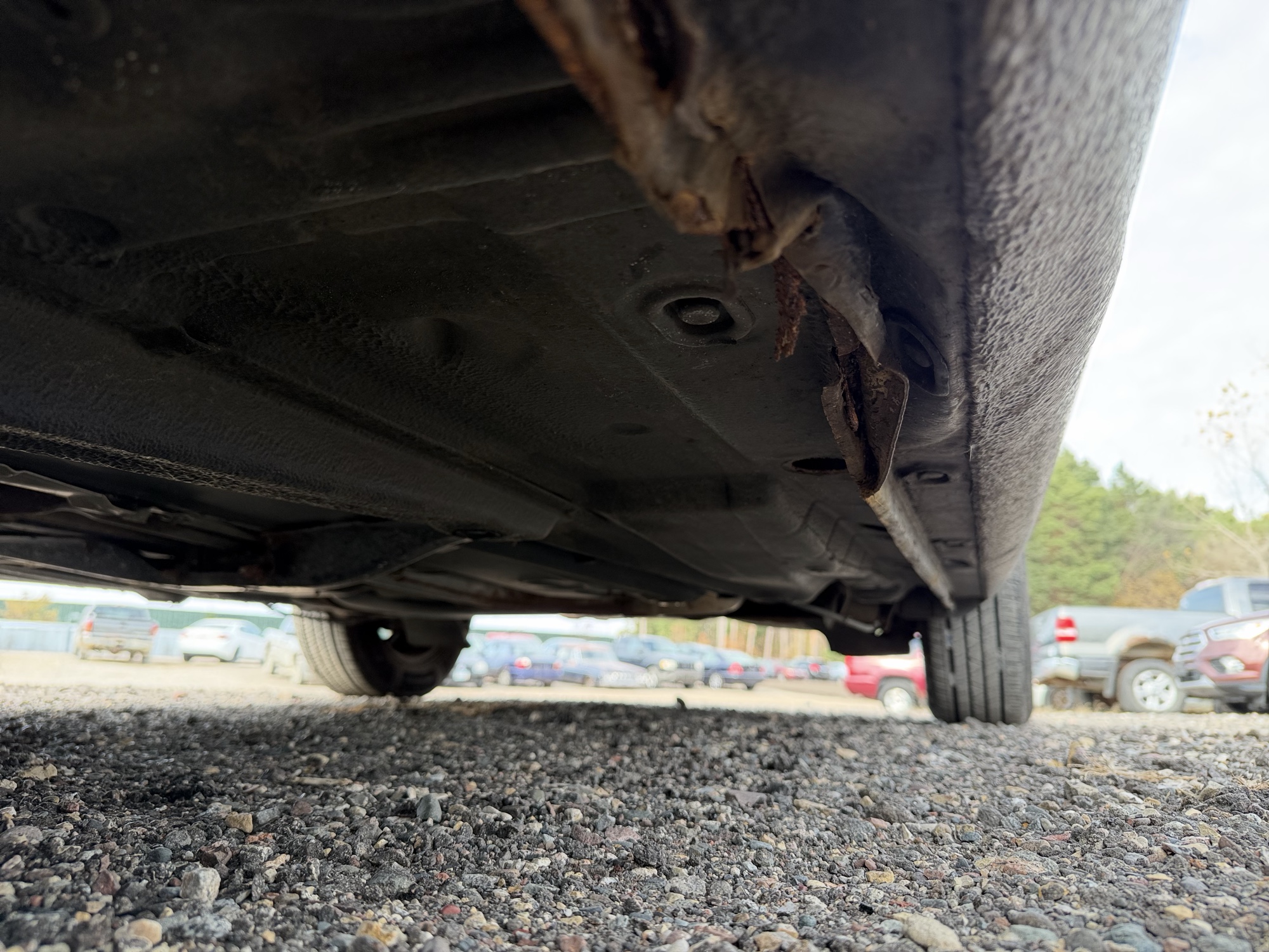 2004 volkswagen golf gl-2.0 with 222387 miles for sale near Elk River, Minnesota 106919_17_undercar_drv_side.jpg