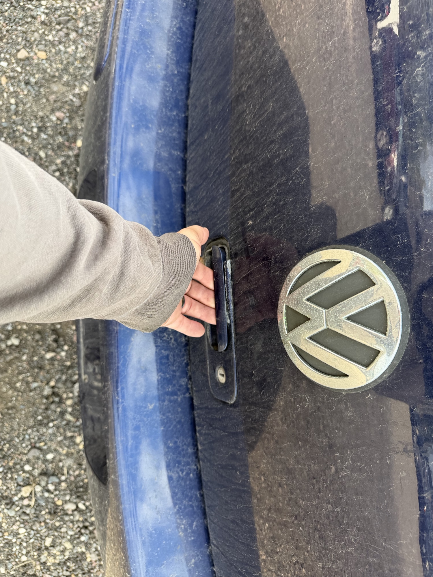 2004 volkswagen golf gl-2.0 with 222387 miles for sale near Elk River, Minnesota 106919_26_trunk.jpg