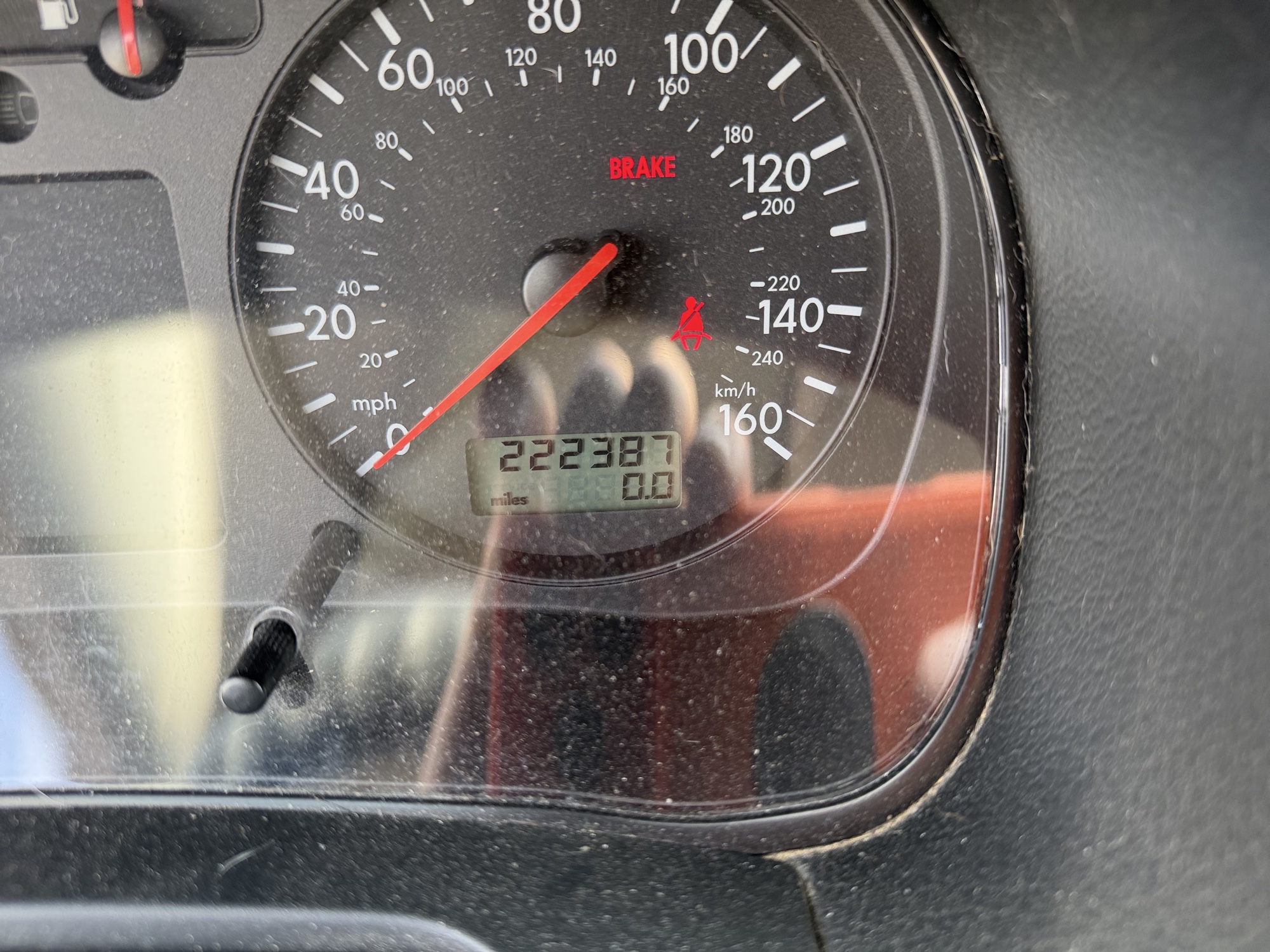 2004 volkswagen golf gl-2.0 with 222387 miles for sale near Elk River, Minnesota 106919_44_mileage_closeup.jpg
