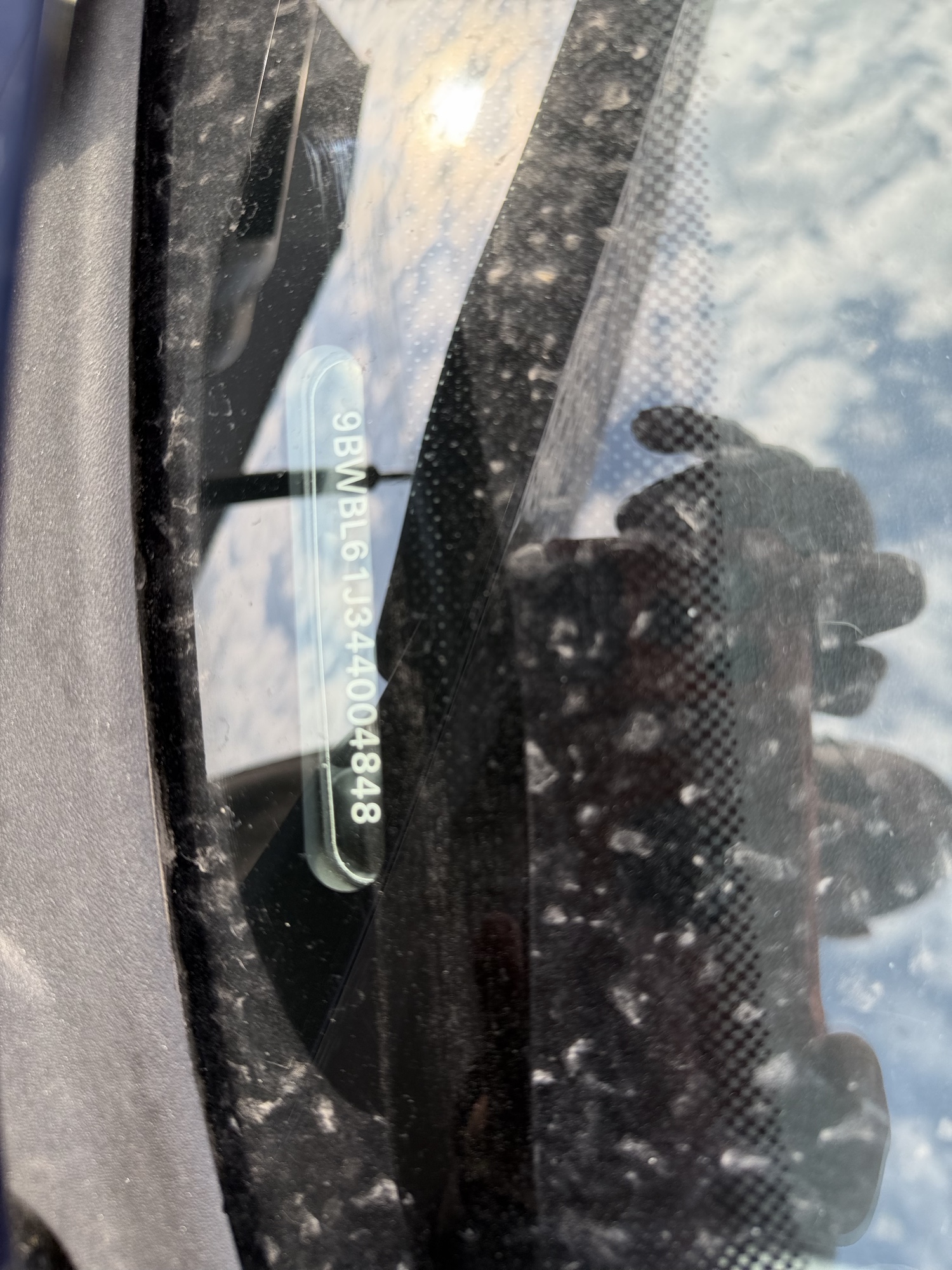 2004 volkswagen golf gl-2.0 with 222387 miles for sale near Elk River, Minnesota 106919_48_windshield_vin_plate.jpg