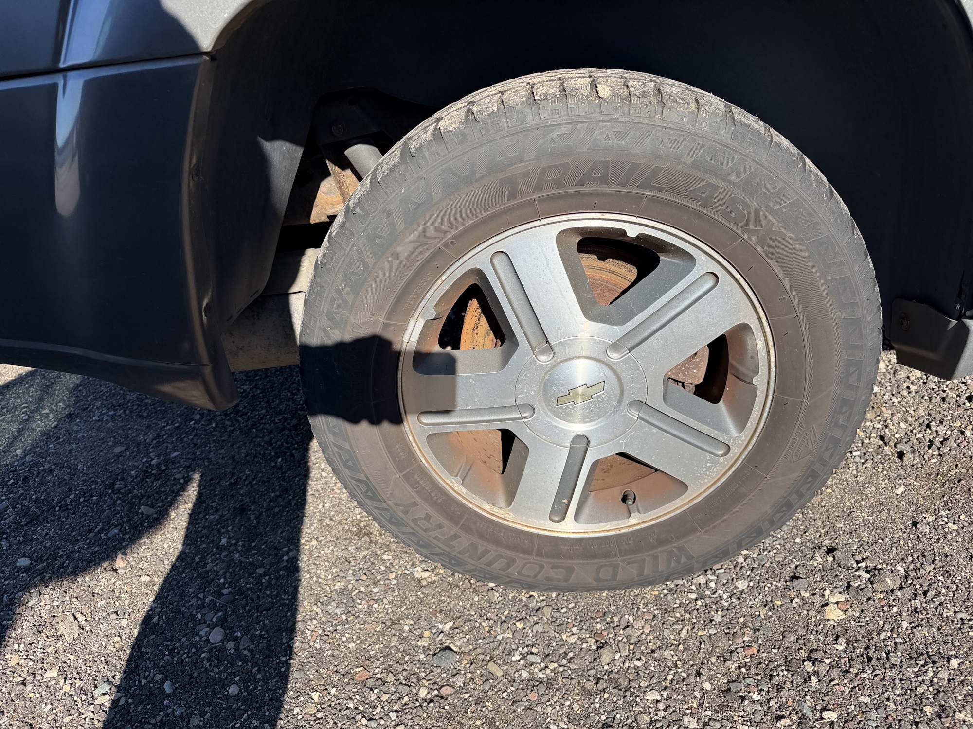 2005 chevrolet trailblazer ls-4wd with 141688 miles for sale near Elk River, Minnesota 106920_14_rear_pass_wheel.jpg