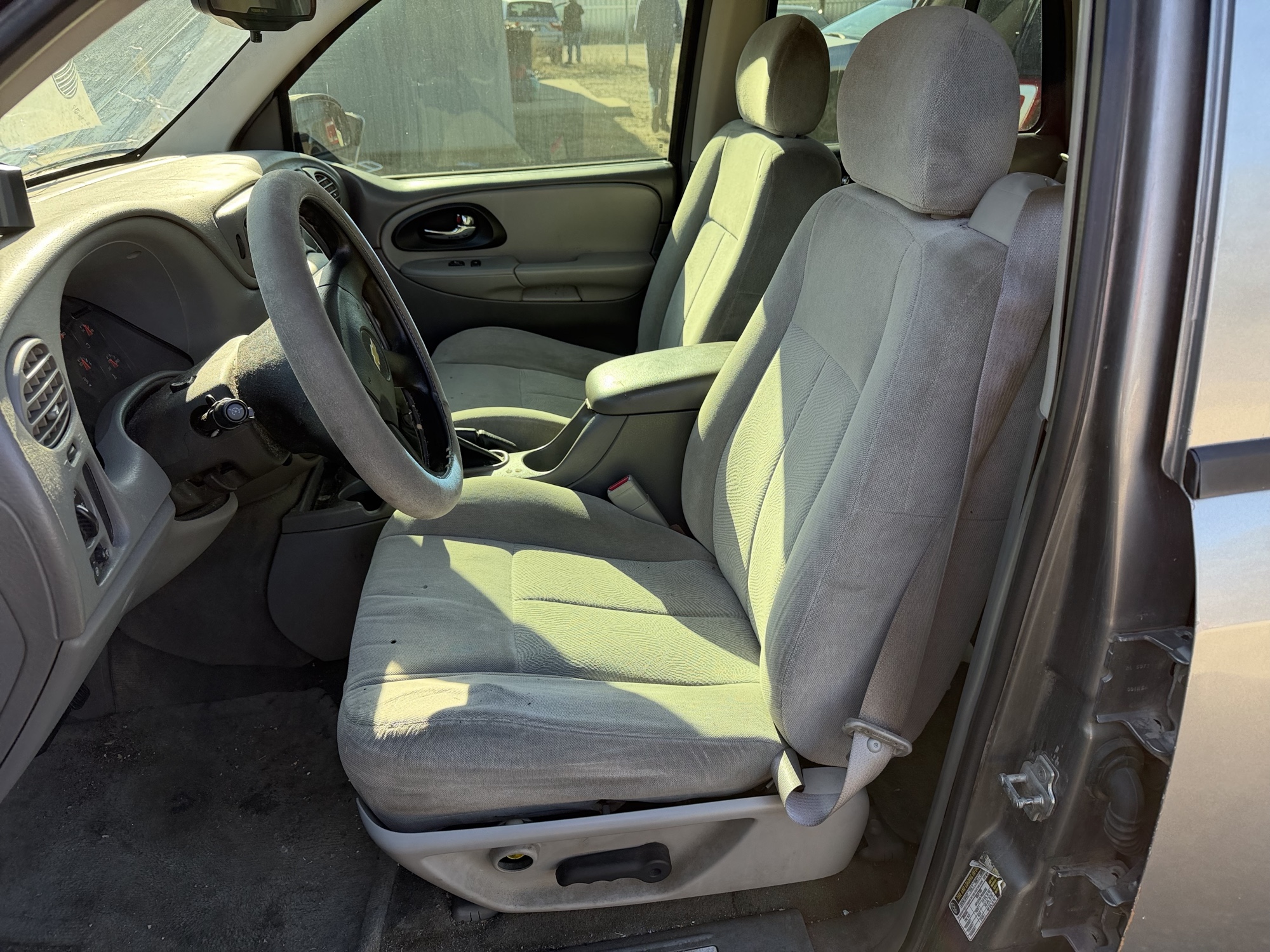 2005 chevrolet trailblazer ls-4wd with 141688 miles for sale near Elk River, Minnesota 106920_22_driver_seat.jpg
