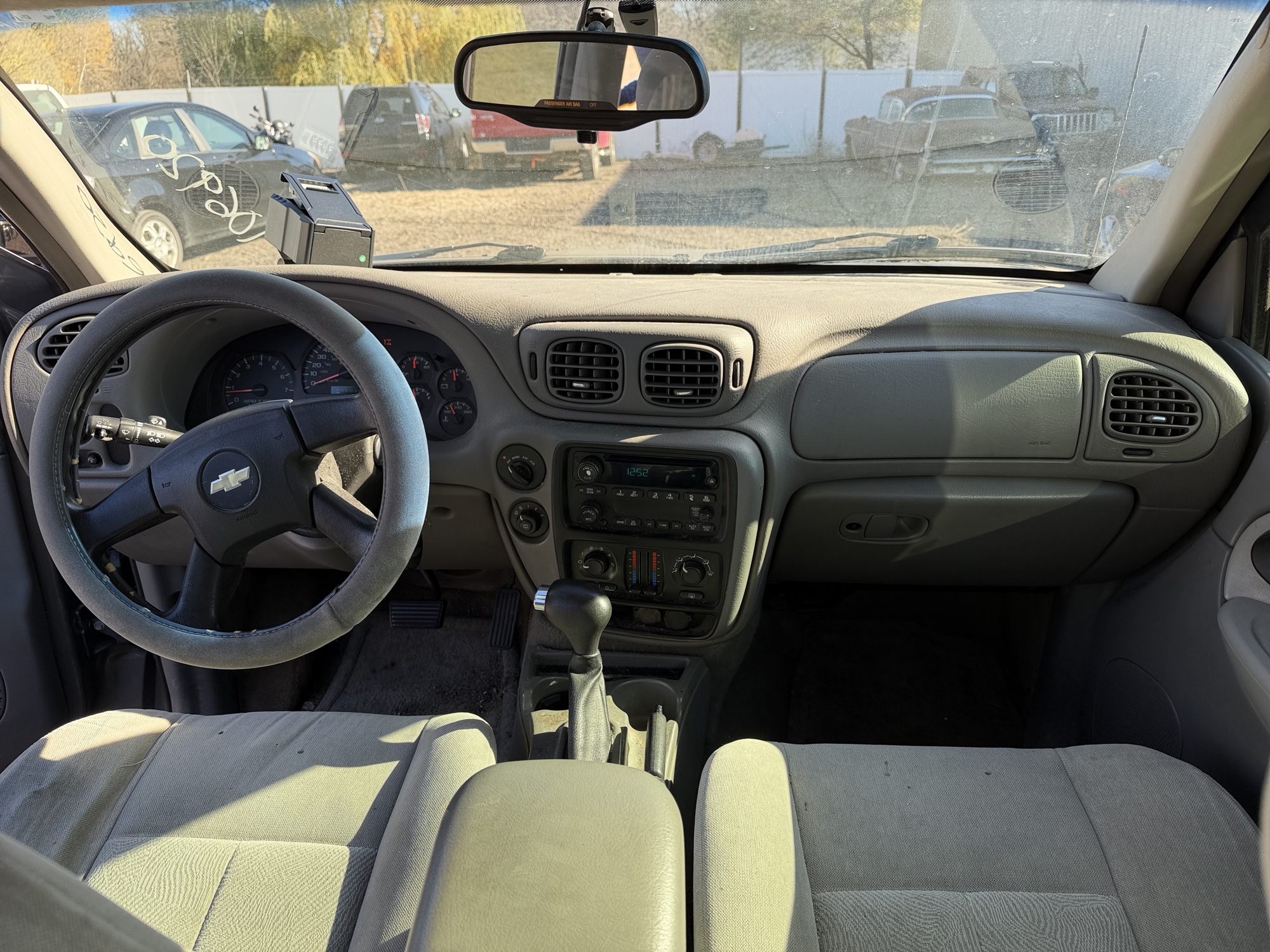 2005 chevrolet trailblazer ls-4wd with 141688 miles for sale near Elk River, Minnesota 106920_34_whole_dash.jpg