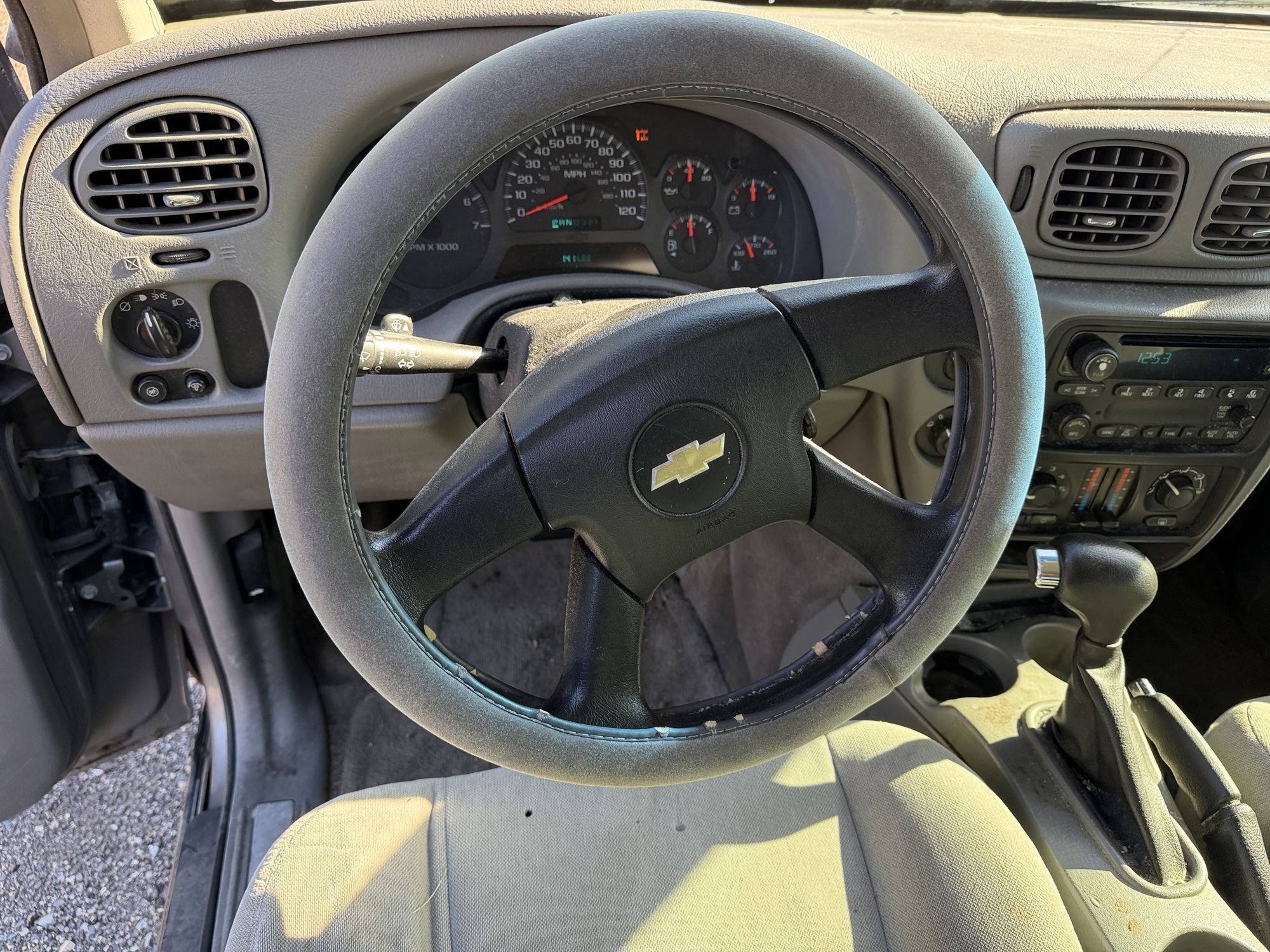 2005 chevrolet trailblazer ls-4wd with 141688 miles for sale near Elk River, Minnesota 106920_36_steering_wheel.jpg