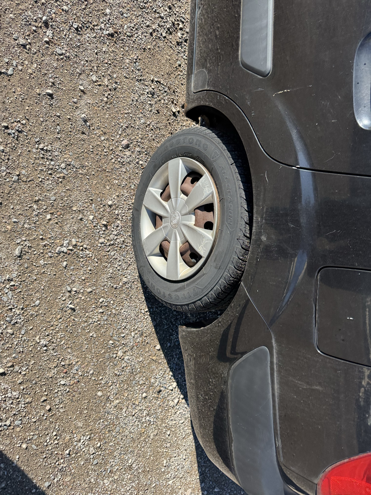 2006 kia rio base with 41470 miles for sale near Elk River, Minnesota 106921_13_rear_drv_wheel.jpg