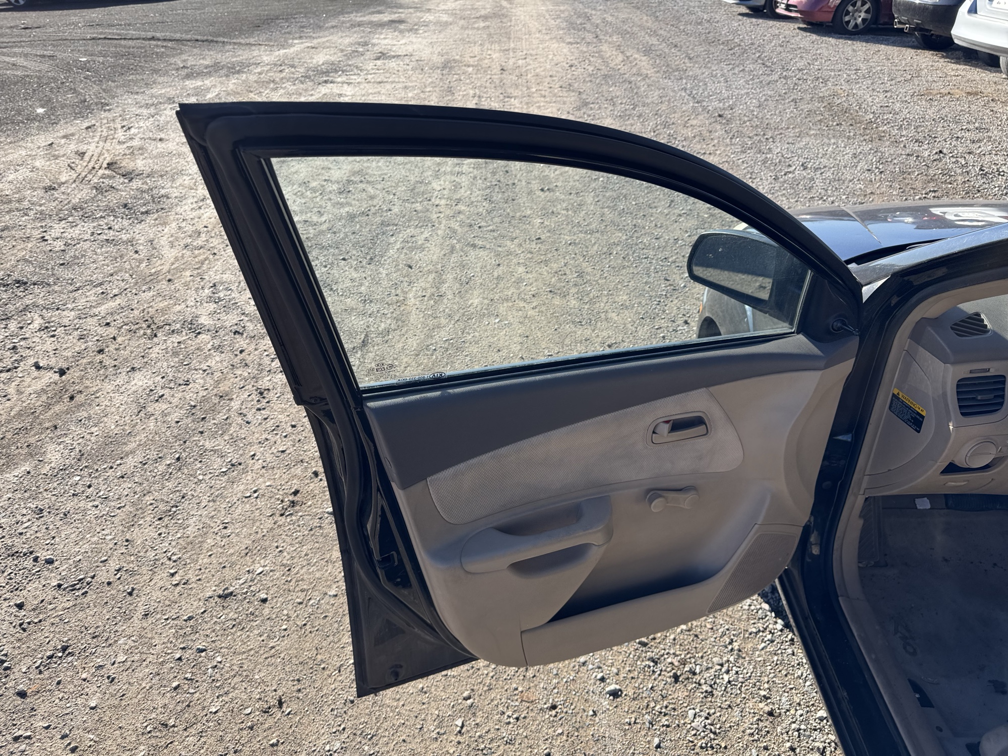 2006 kia rio base with 41470 miles for sale near Elk River, Minnesota 106921_23_driver_door_panel.jpg