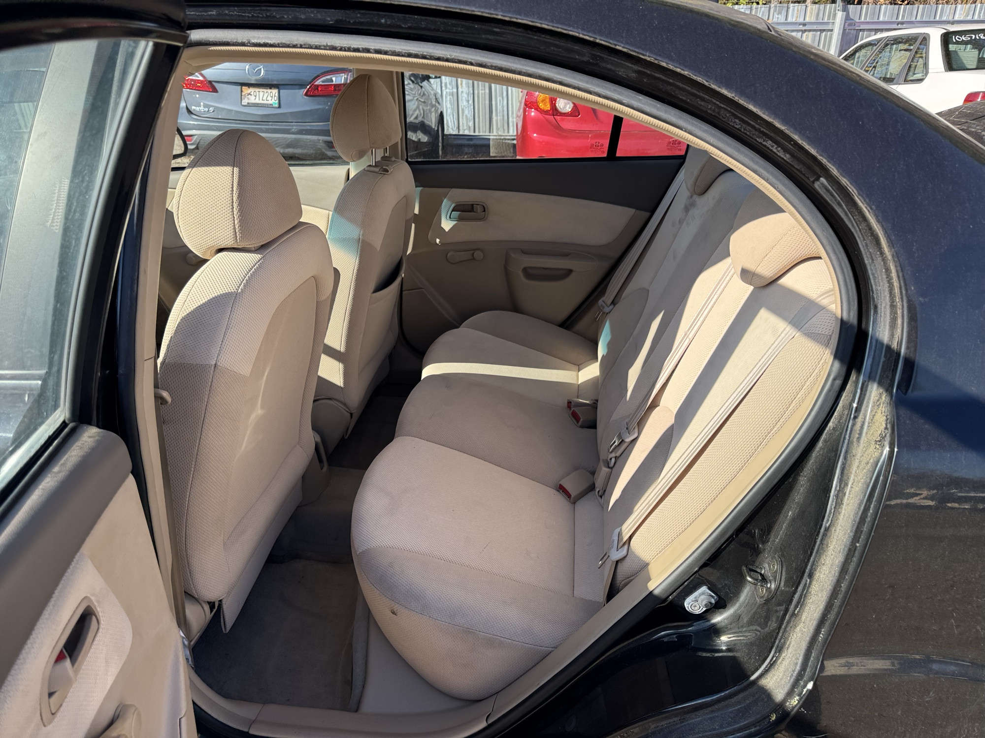 2006 kia rio base with 41470 miles for sale near Elk River, Minnesota 106921_24_drv_rear_seat.jpg