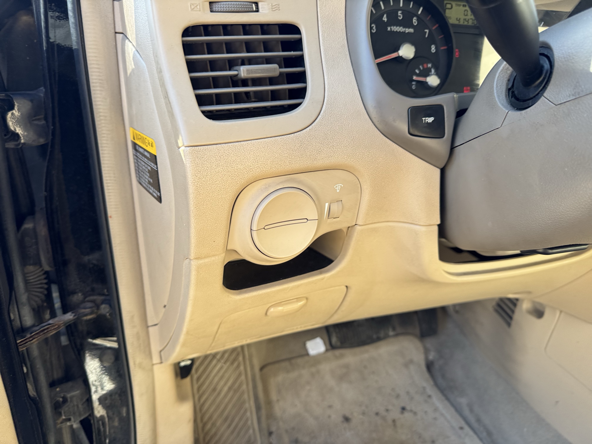 2006 kia rio base with 41470 miles for sale near Elk River, Minnesota 106921_37_left_of_steering_wheel.jpg