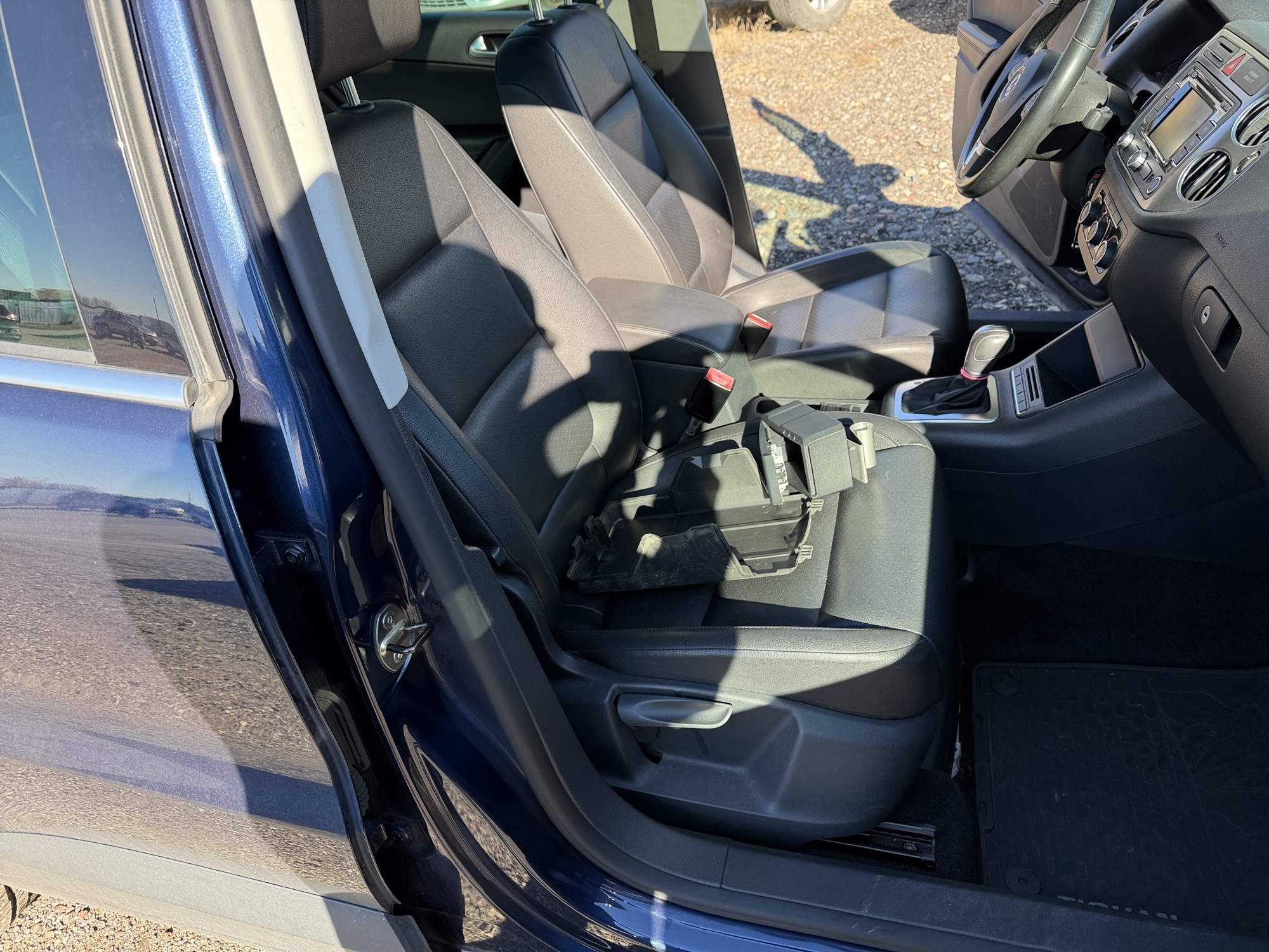 2011 volkswagen tiguan s-4motion with 116934 miles for sale near Elk River, Minnesota 106922_31_passenger_seat.jpg